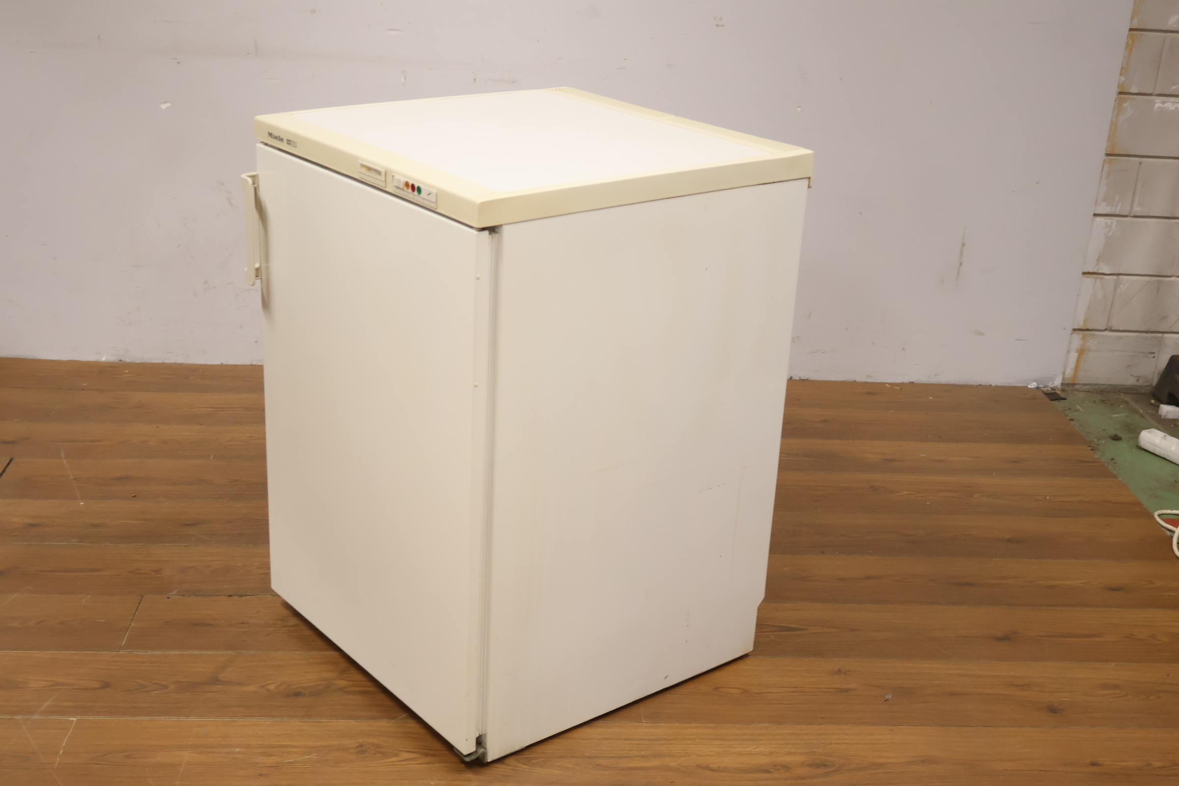 Miele koelkast – foto 9 – kavel bij GSD Auctions, Zoeterwoude