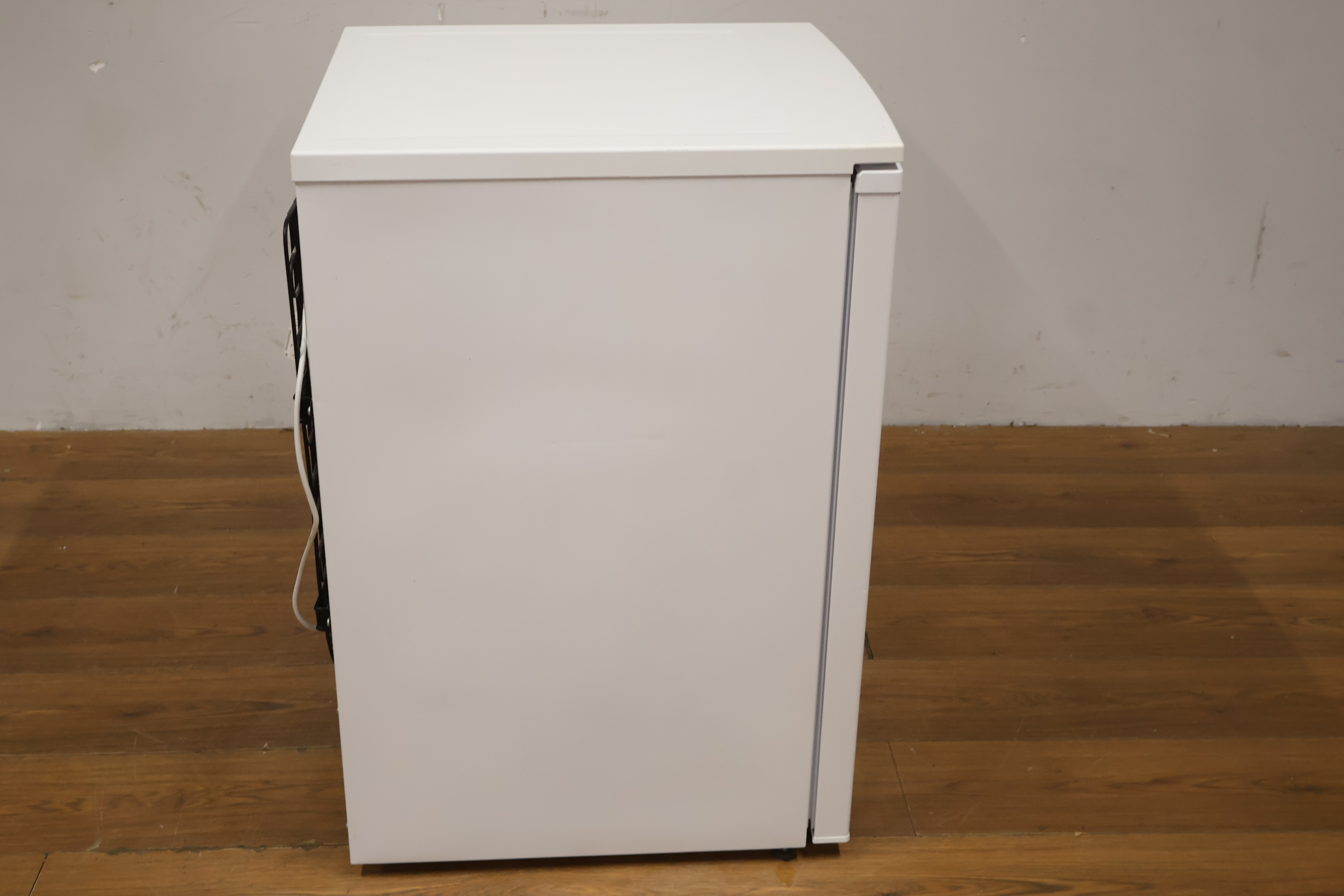Whirlpool koelkast zonder vriesvak – foto 3 – kavel bij GSD Auctions, Zoeterwoude