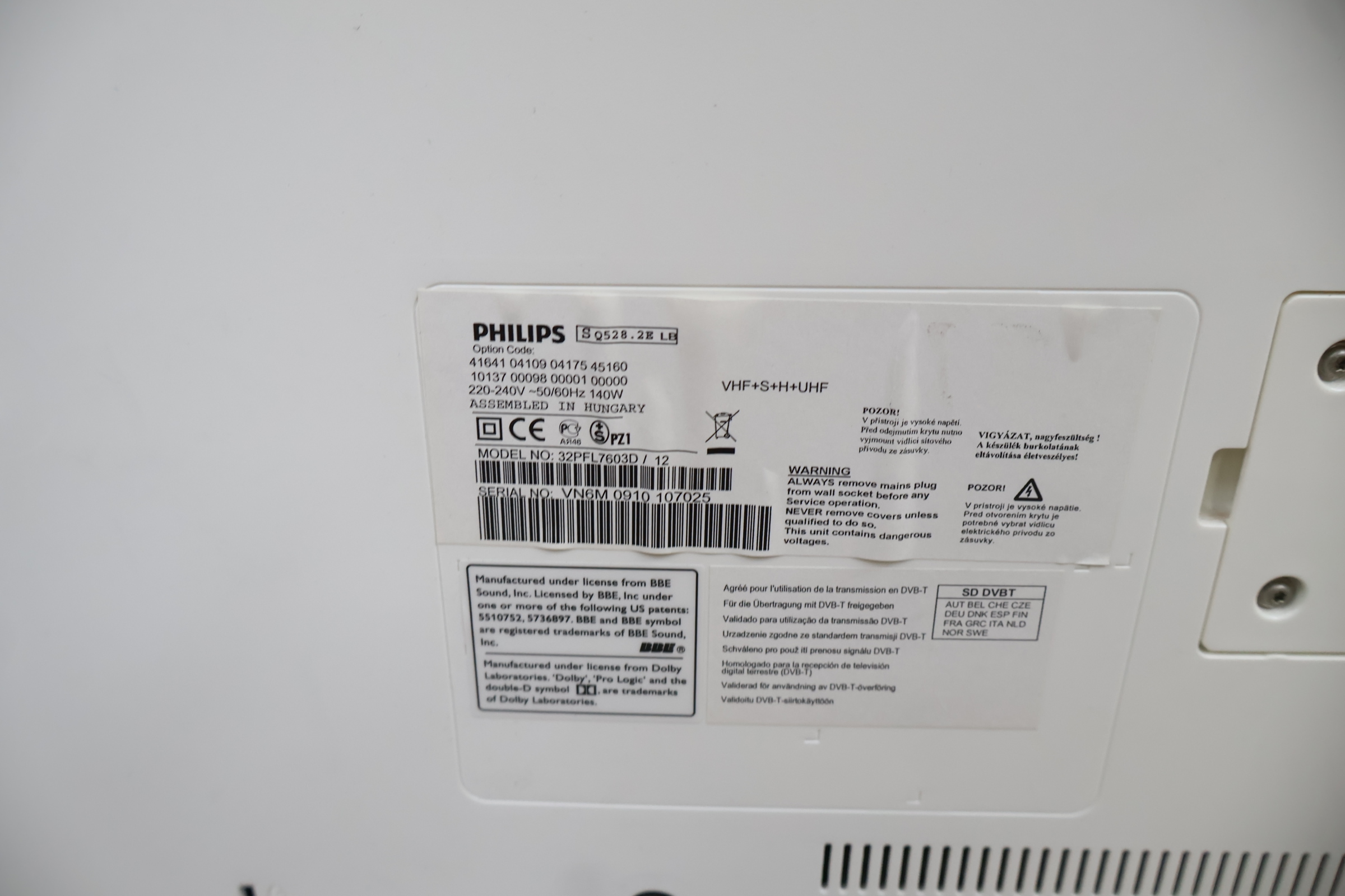Philips LCD televisie met afstandsbediening – foto 7 – kavel bij GSD Auctions, Zoeterwoude