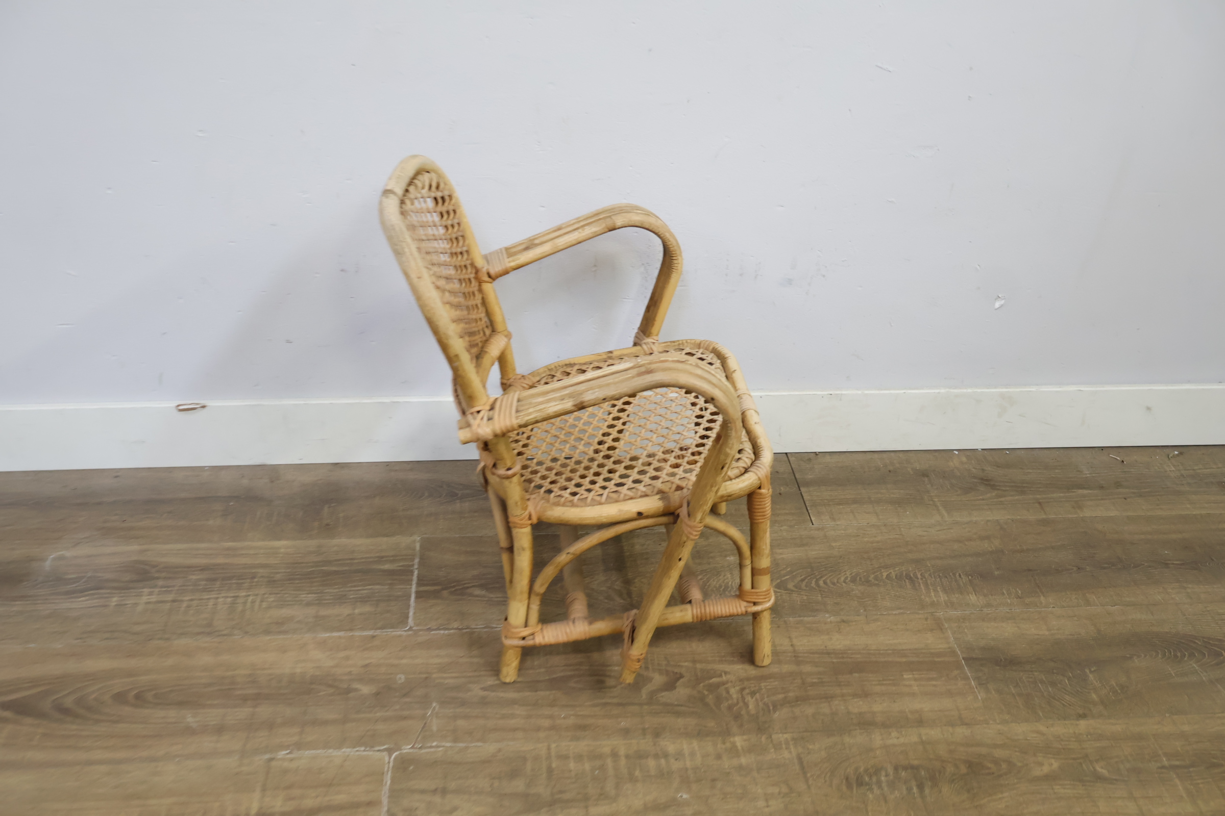Rotan kinderstoel – foto 4 – kavel bij GSD Auctions, Zoeterwoude