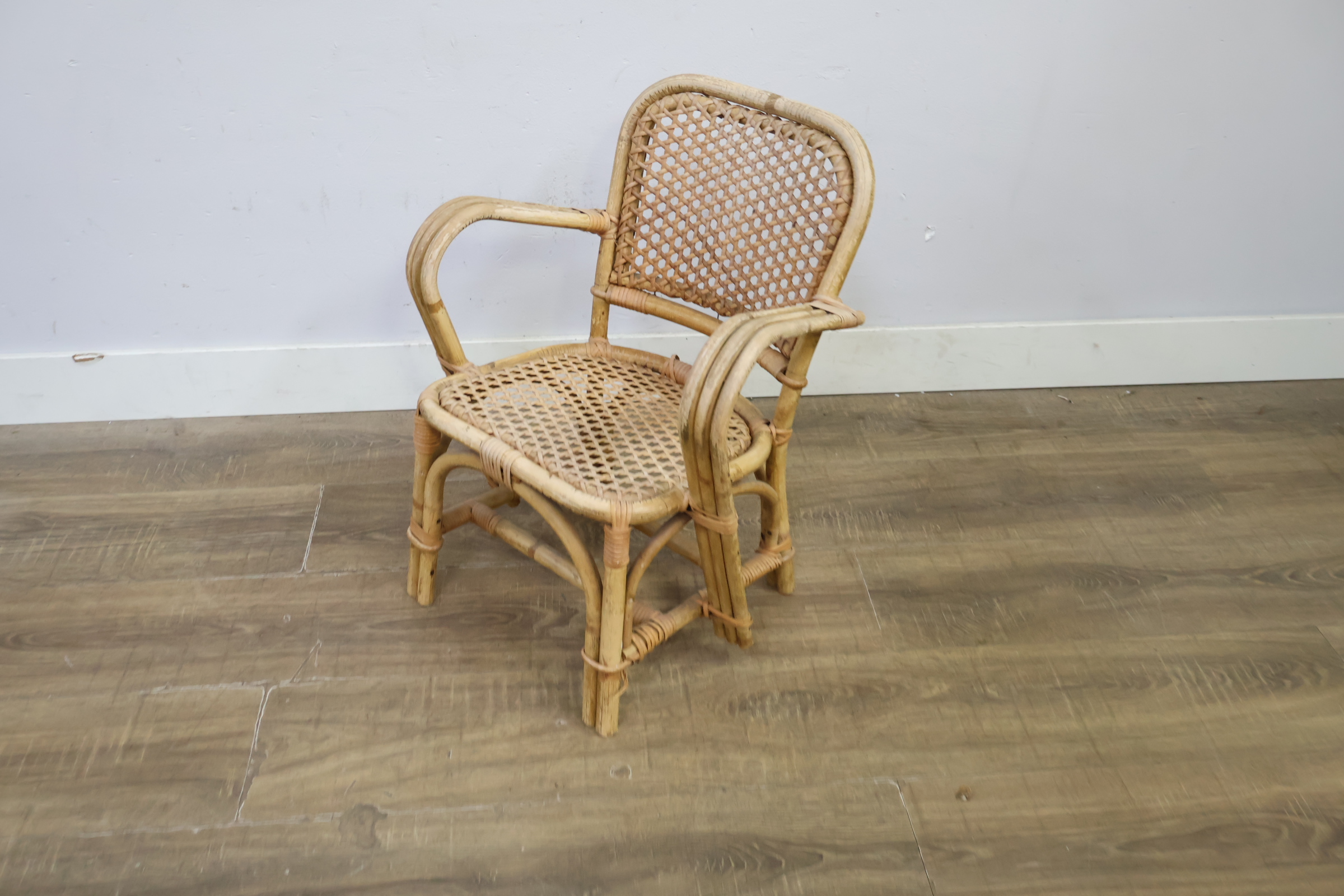 Rotan kinderstoel – foto 10 – kavel bij GSD Auctions, Zoeterwoude