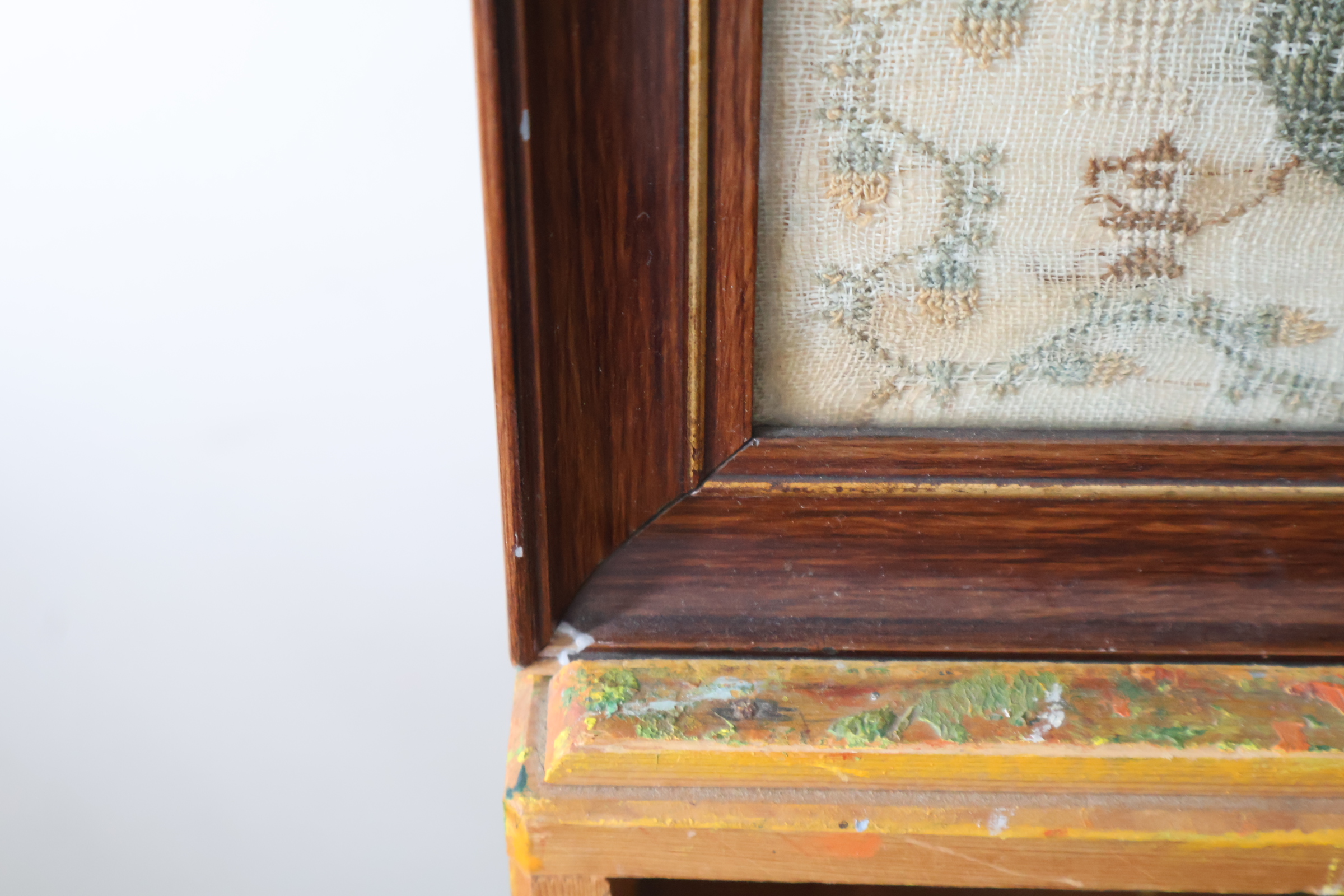 Geborduurd wandkleed met alfabet en dieren – foto 7 – kavel bij GSD Auctions, Zoeterwoude