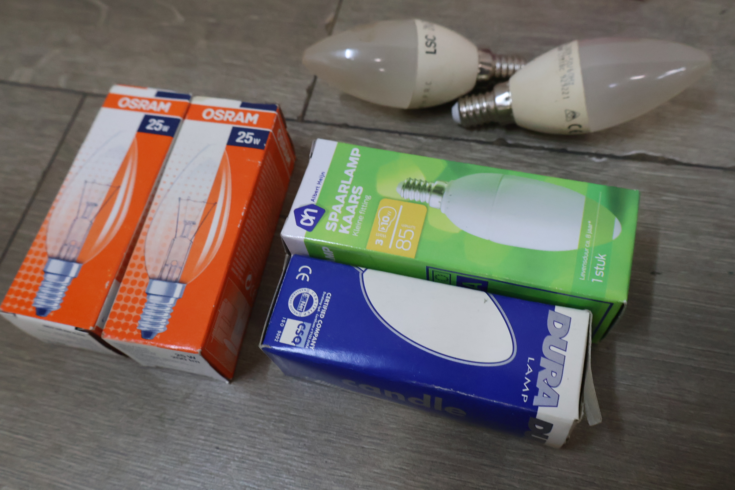 Diverse gloeilampen en LED-lampen – foto 7 – kavel bij GSD Auctions, Zoeterwoude