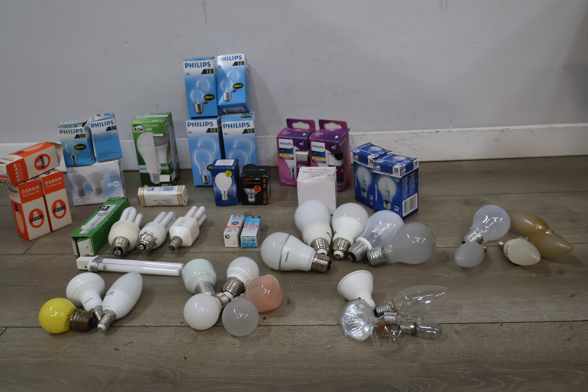 Verzameling diverse lichtbronnen Philips, Osram en meer – foto 3 – kavel bij GSD Auctions, Zoeterwoude