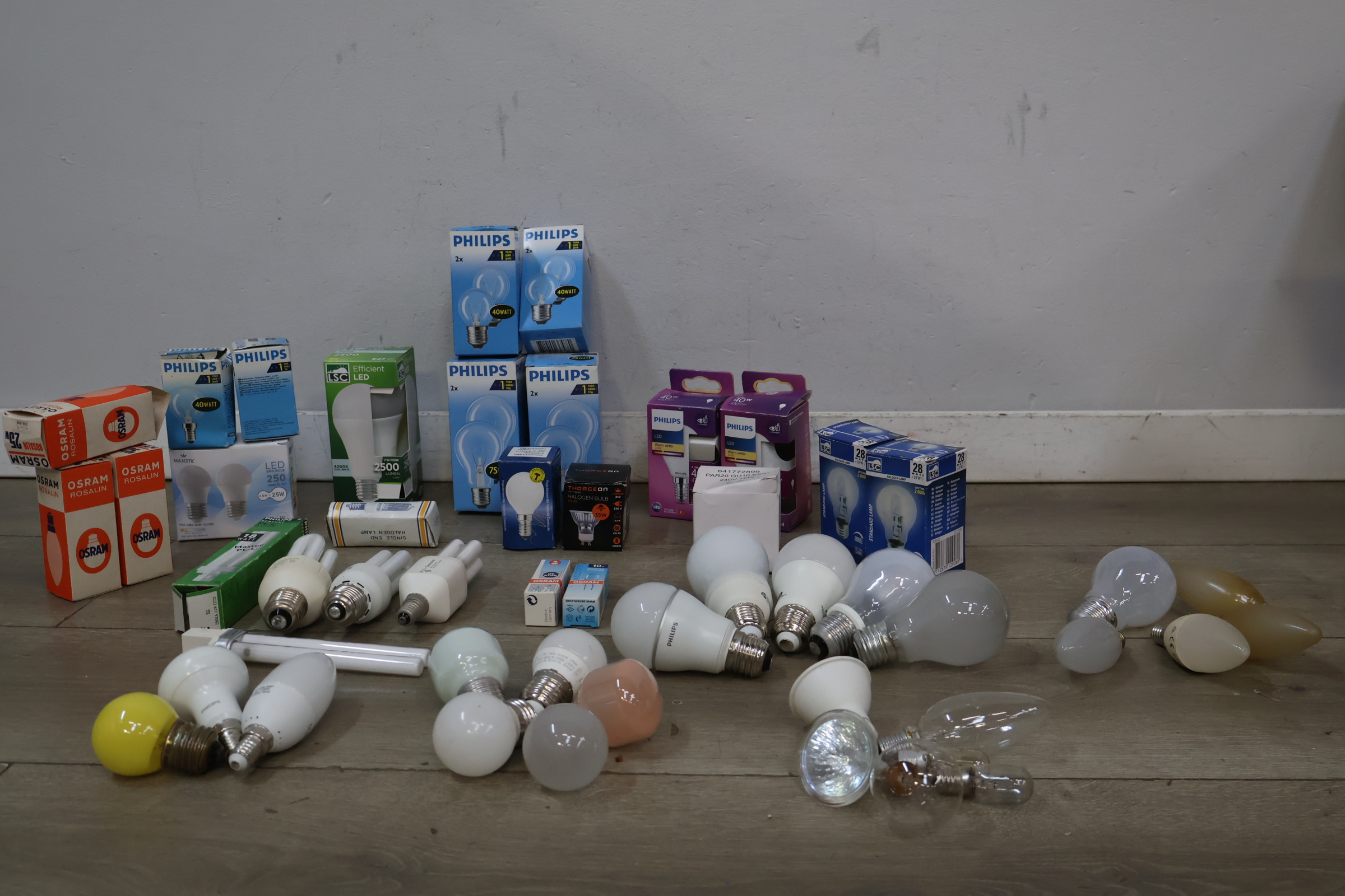 Verzameling diverse lichtbronnen Philips, Osram en meer – foto 4 – kavel bij GSD Auctions, Zoeterwoude