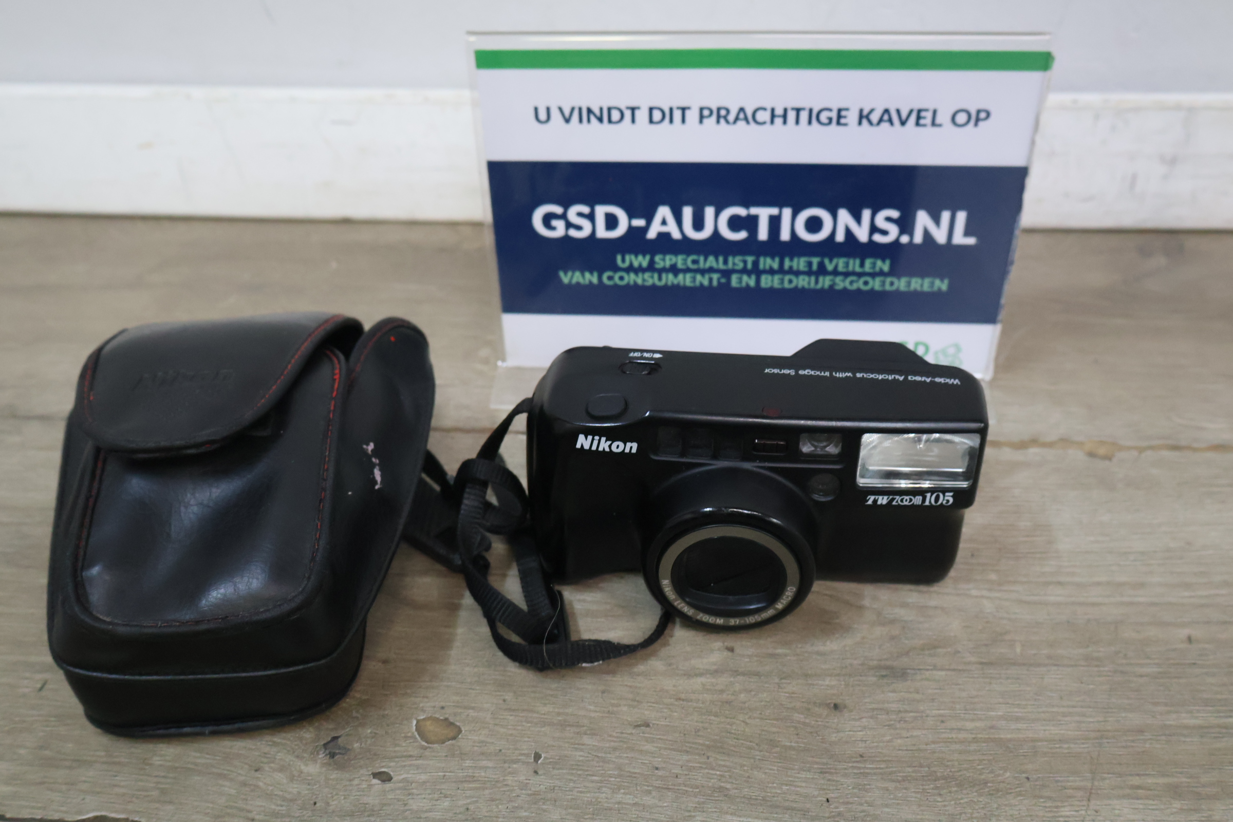 Nikon L35AF compacte camera met draagtas – foto 2 – kavel bij GSD Auctions, Zoeterwoude