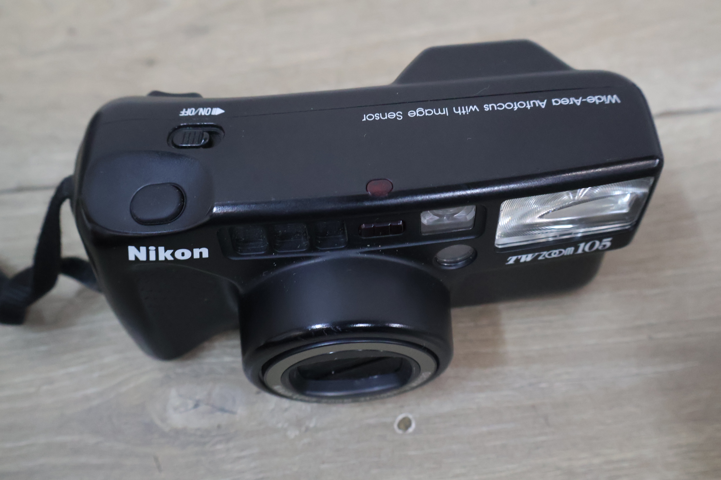 Nikon L35AF compacte camera met draagtas – foto 10 – kavel bij GSD Auctions, Zoeterwoude