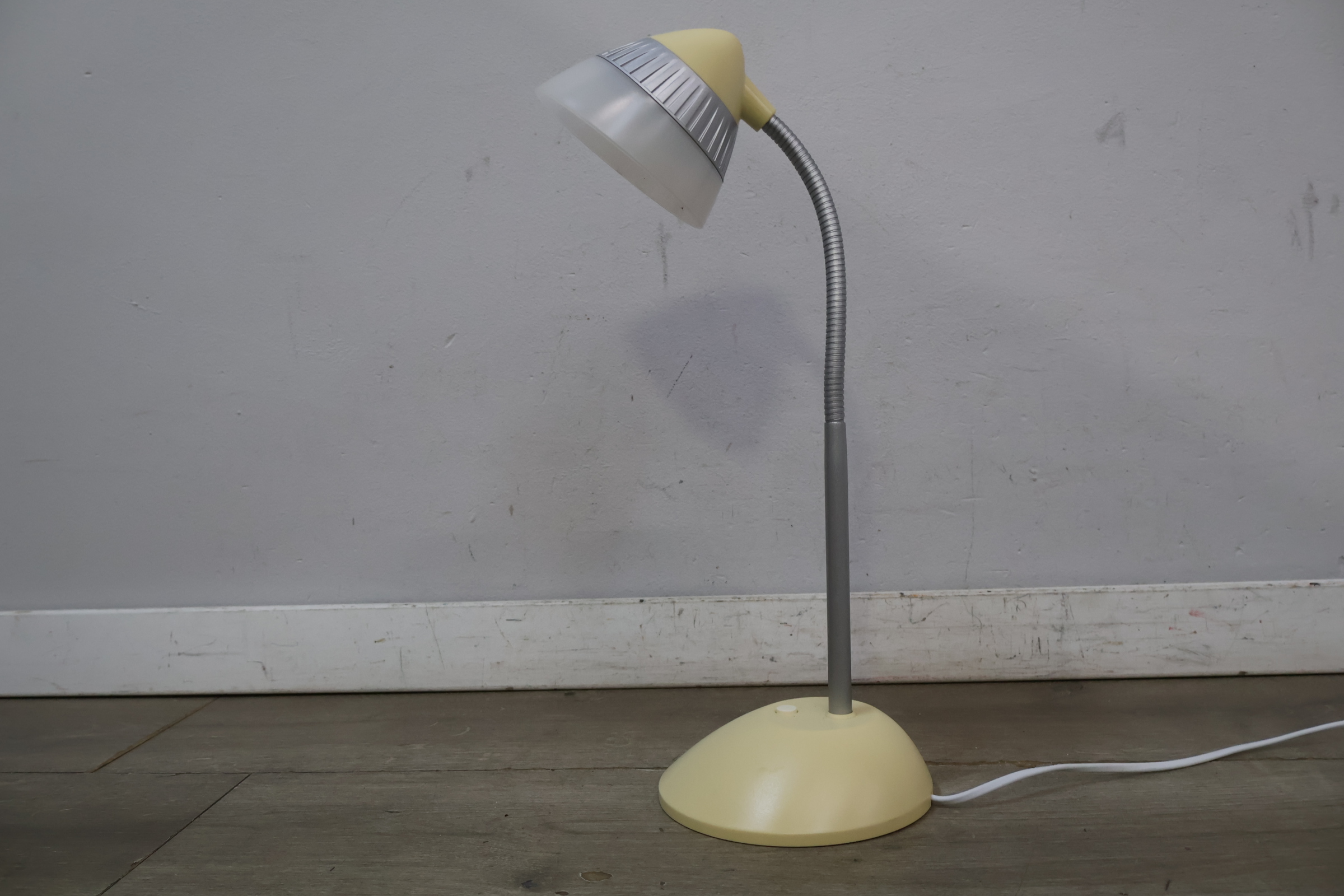 Bureaulamp met flexibele hals – foto 4 – kavel bij GSD Auctions, Zoeterwoude