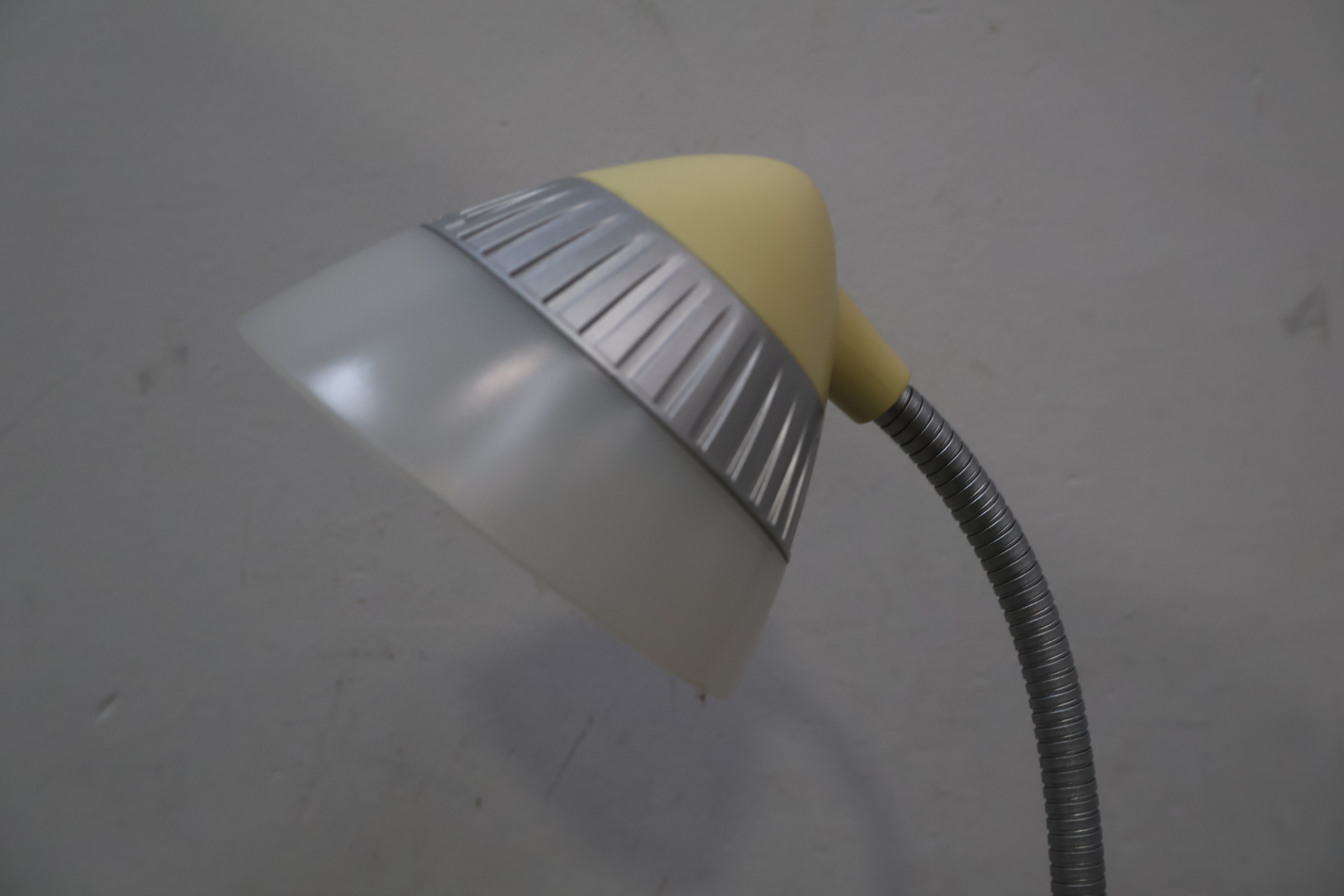 Bureaulamp met flexibele hals – foto 6 – kavel bij GSD Auctions, Zoeterwoude