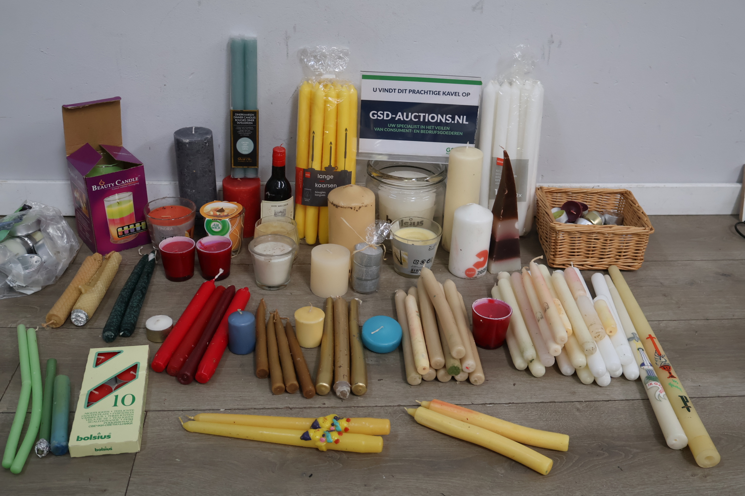 Diverse kaarsen en theelichthouders inclusief Bolsius – kavel bij GSD Auctions, Zoeterwoude