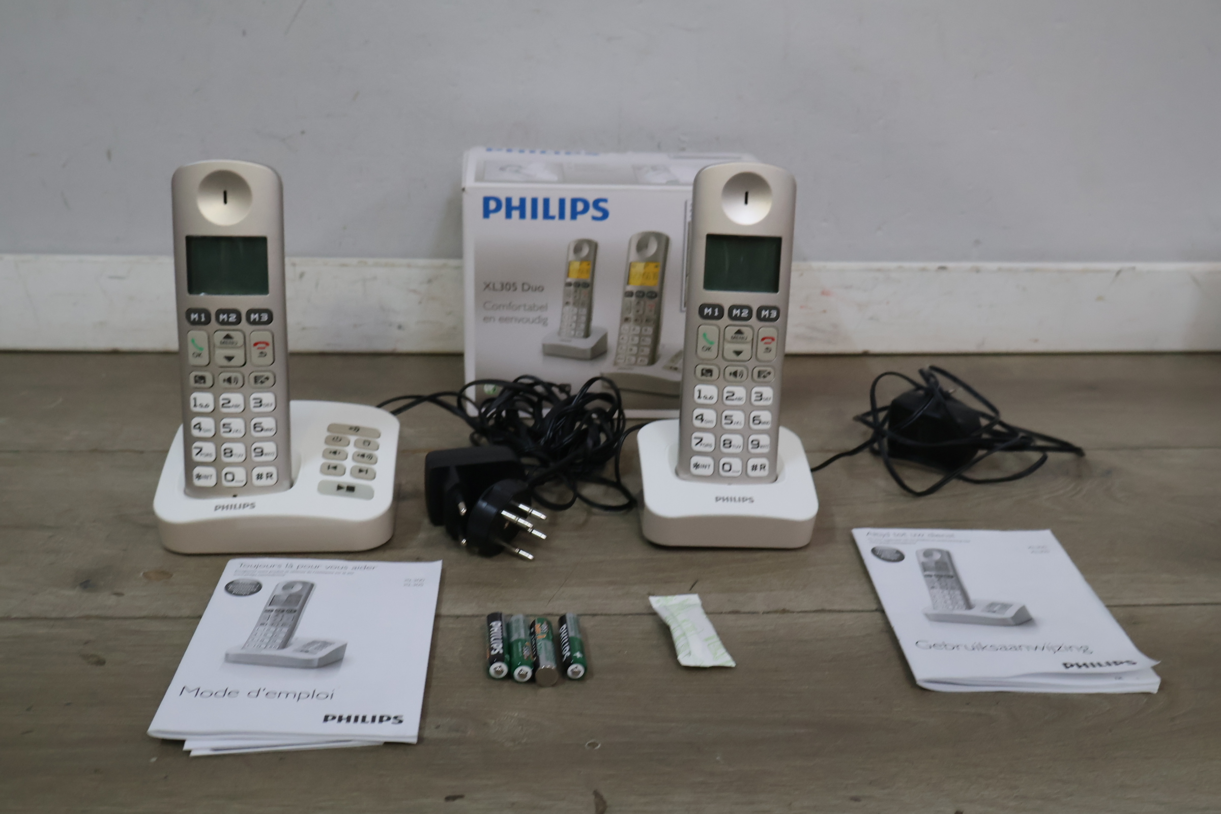 Philips XL305 Duo draadloze telefoonset met antwoordapparaat – foto 4 – kavel bij GSD Auctions, Zoeterwoude