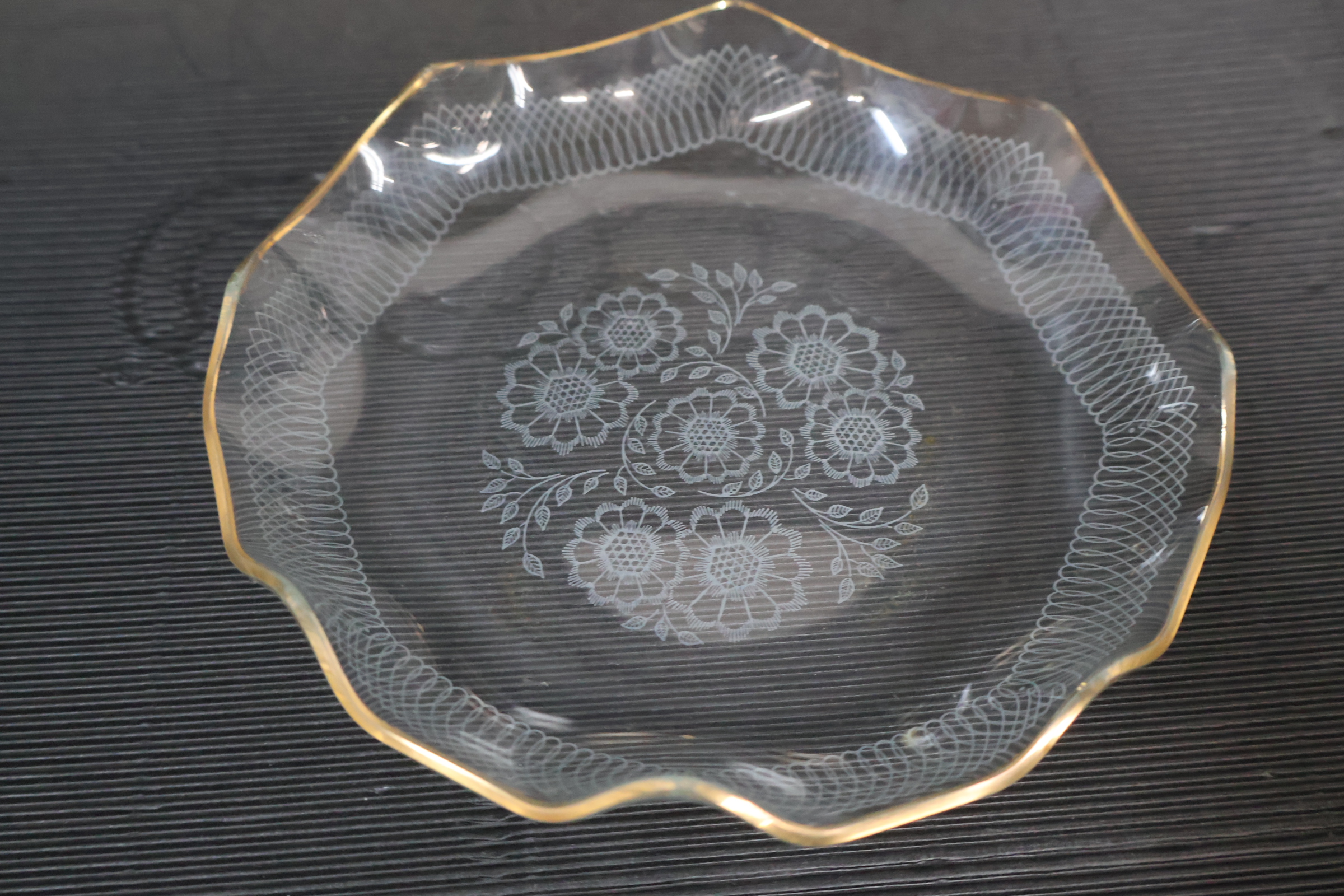 Glazen servies met goudkleurige rand en decor – foto 8 – kavel bij GSD Auctions, Zoeterwoude