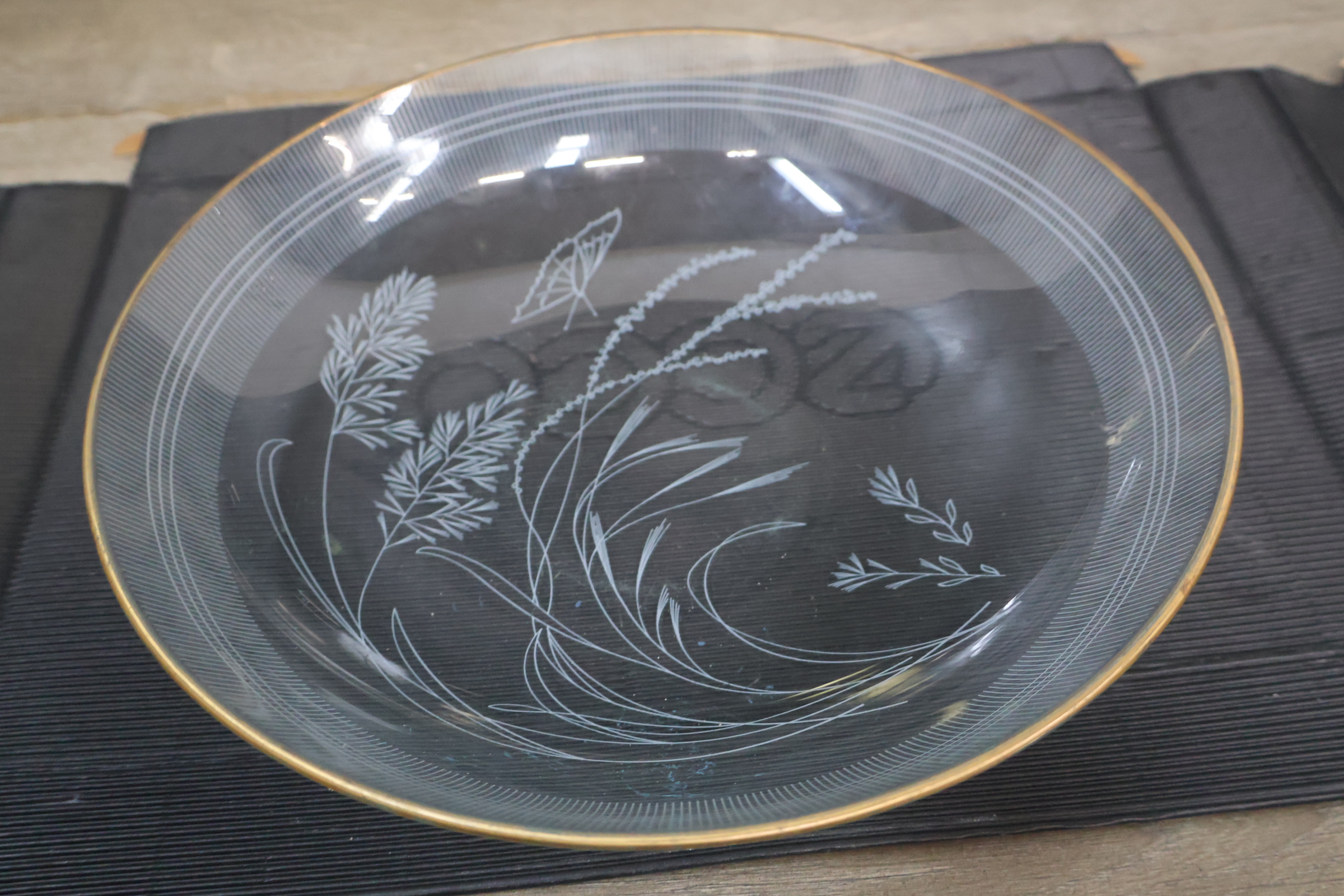 Glazen servies met goudkleurige rand en decor – foto 10 – kavel bij GSD Auctions, Zoeterwoude