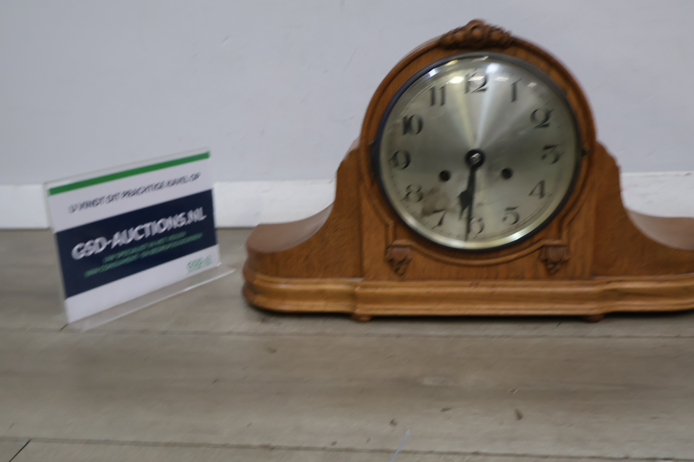 Antieke houten mantelklok – foto 2 – kavel bij GSD Auctions, Zoeterwoude