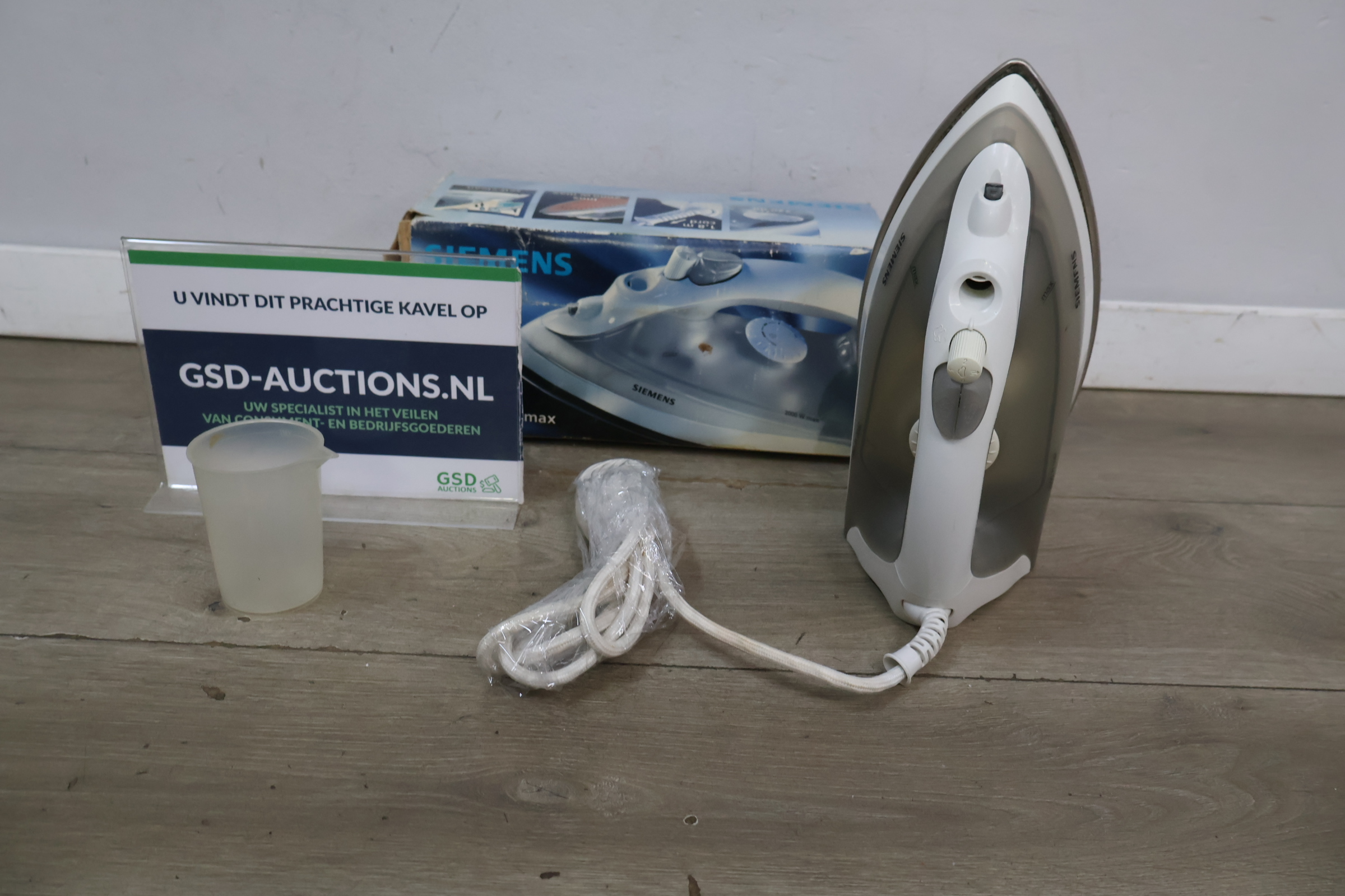 Siemens stoomstrijkijzer 2000W – foto 2 – kavel bij GSD Auctions, Zoeterwoude