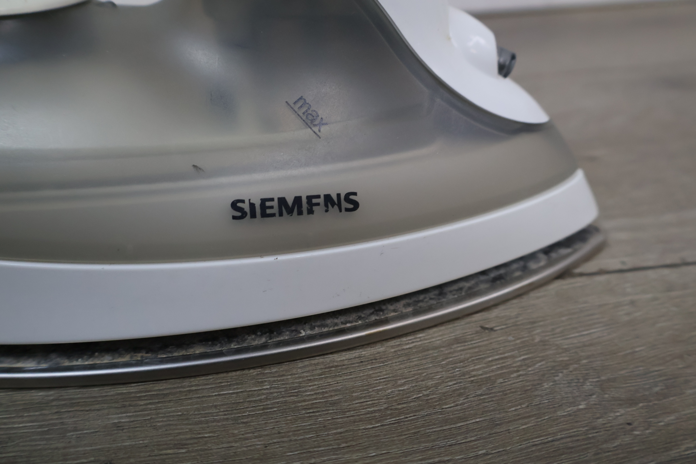 Siemens stoomstrijkijzer 2000W – foto 10 – kavel bij GSD Auctions, Zoeterwoude