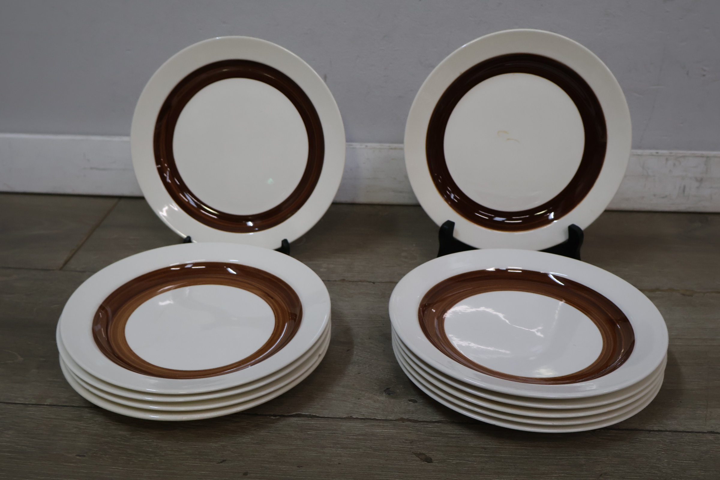 Compleet servies met bruine rand – foto 5 – kavel bij GSD Auctions, Zoeterwoude