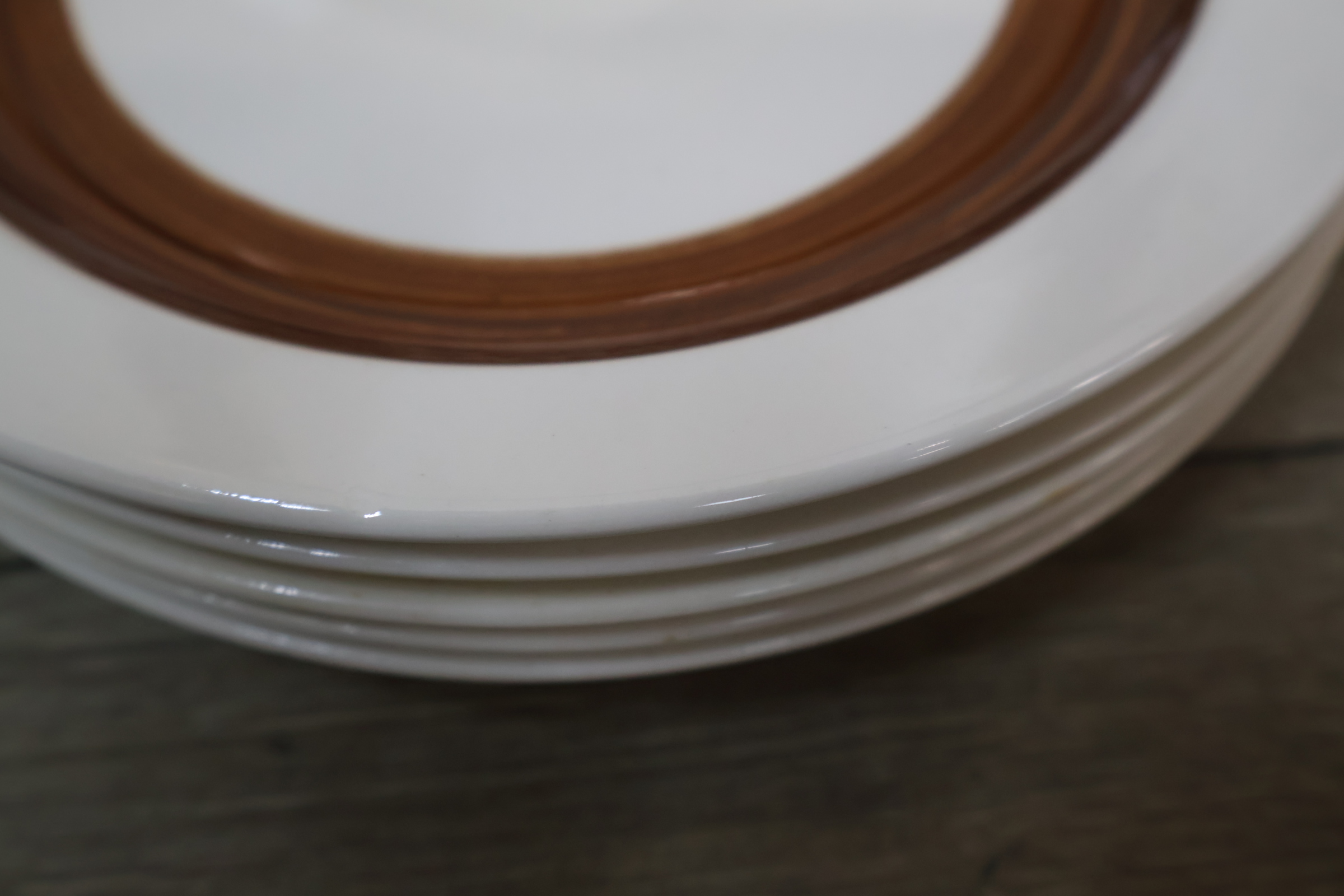 Compleet servies met bruine rand – foto 7 – kavel bij GSD Auctions, Zoeterwoude