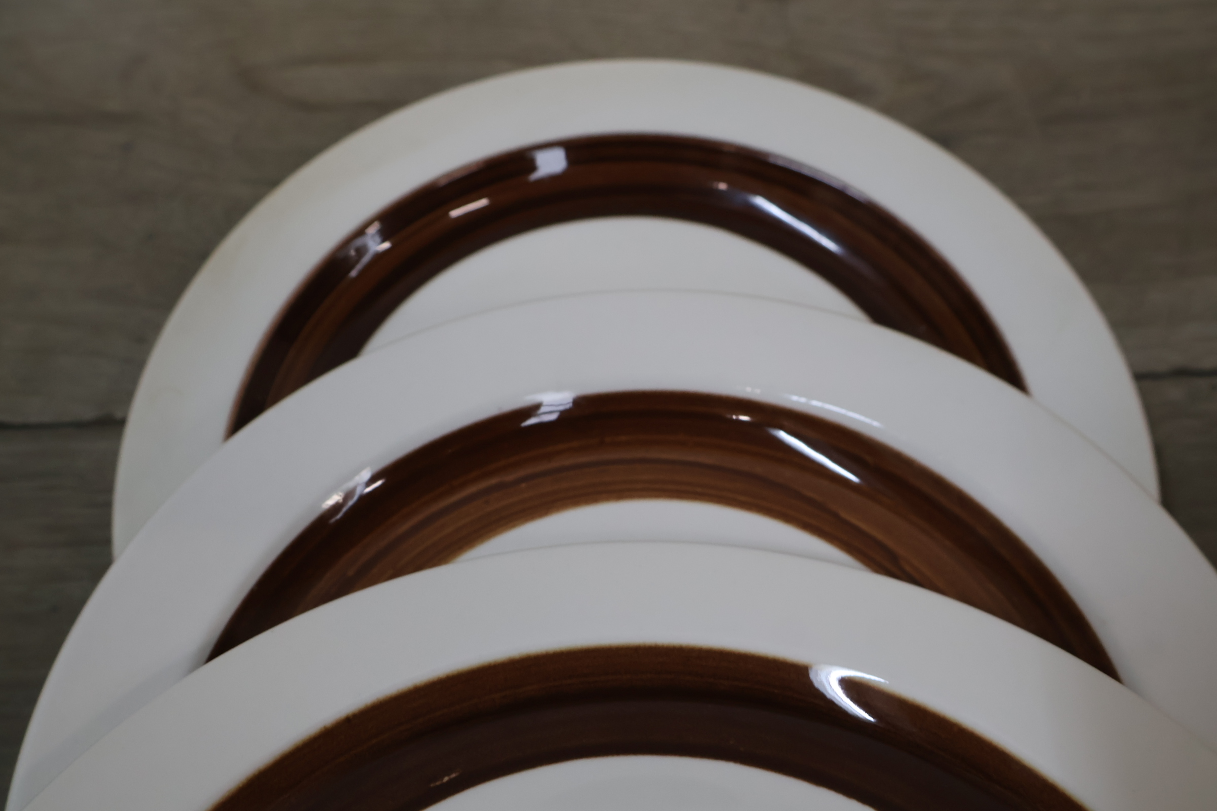 Compleet servies met bruine rand – foto 10 – kavel bij GSD Auctions, Zoeterwoude