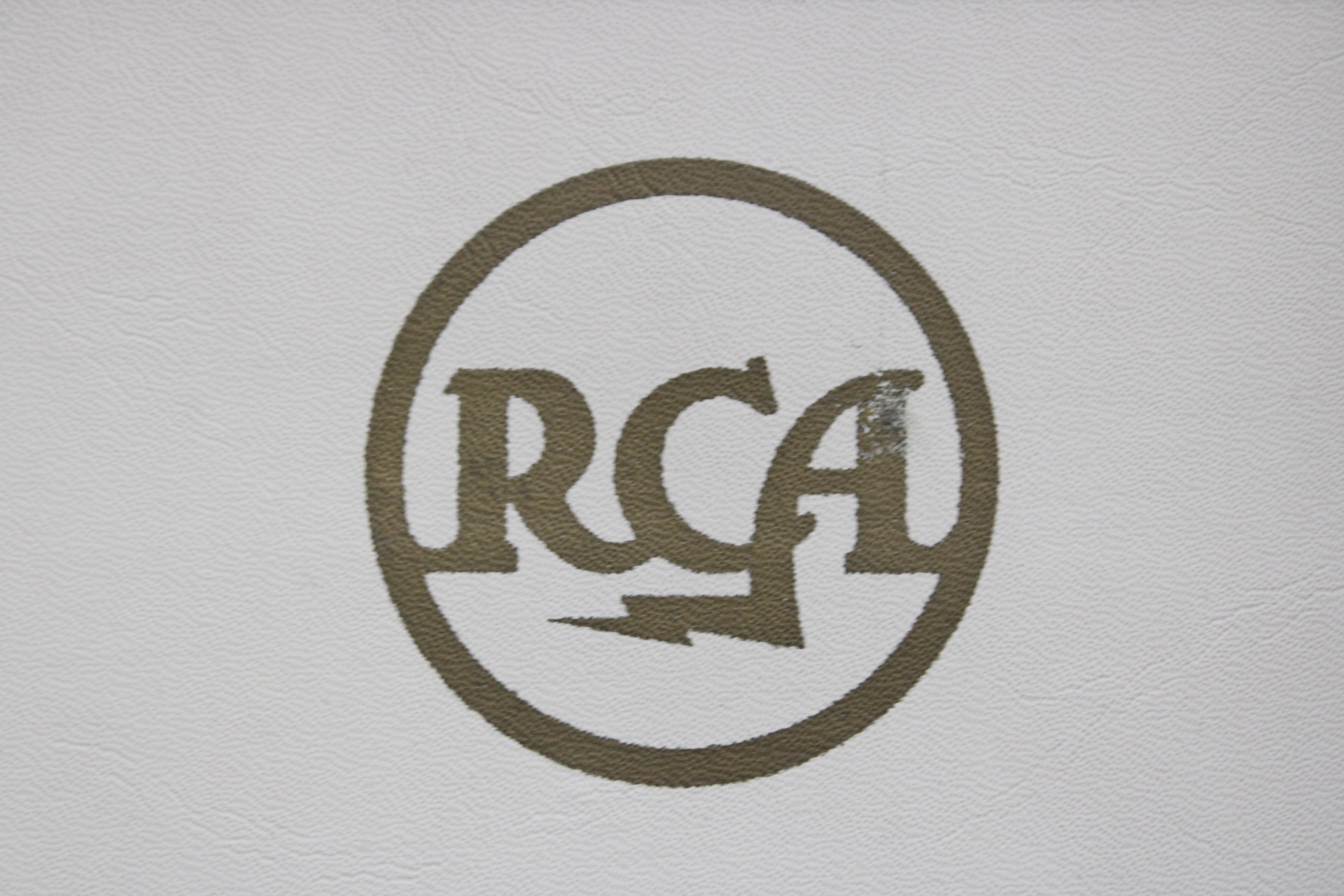 RCA platenspeler koffer – foto 3 – kavel bij GSD Auctions, Zoeterwoude