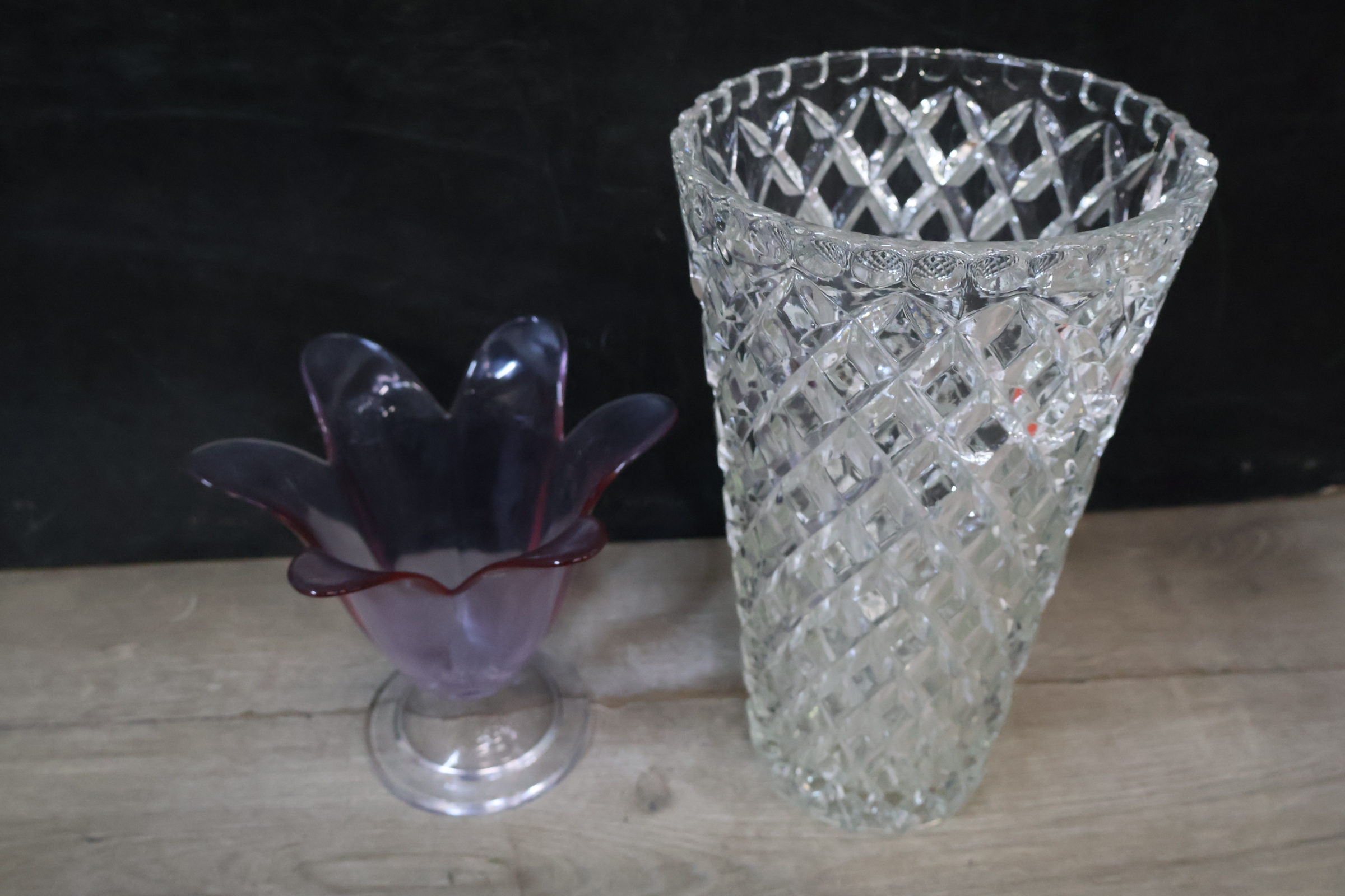 Transparante kristallen vazen – foto 4 – kavel bij GSD Auctions, Zoeterwoude
