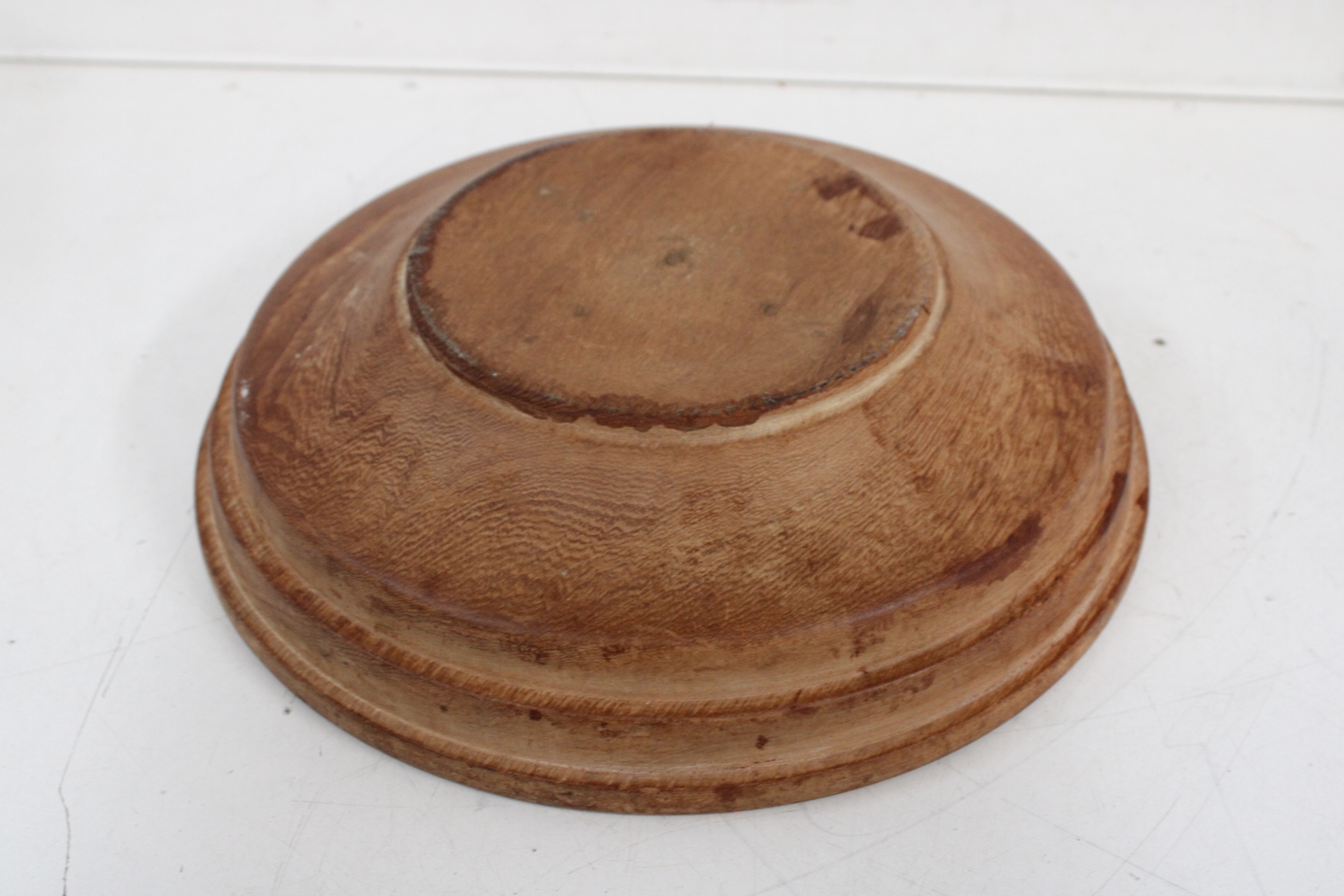 Set houten kommen, lepel en decoratieve objecten – foto 6 – kavel bij GSD Auctions, Zoeterwoude