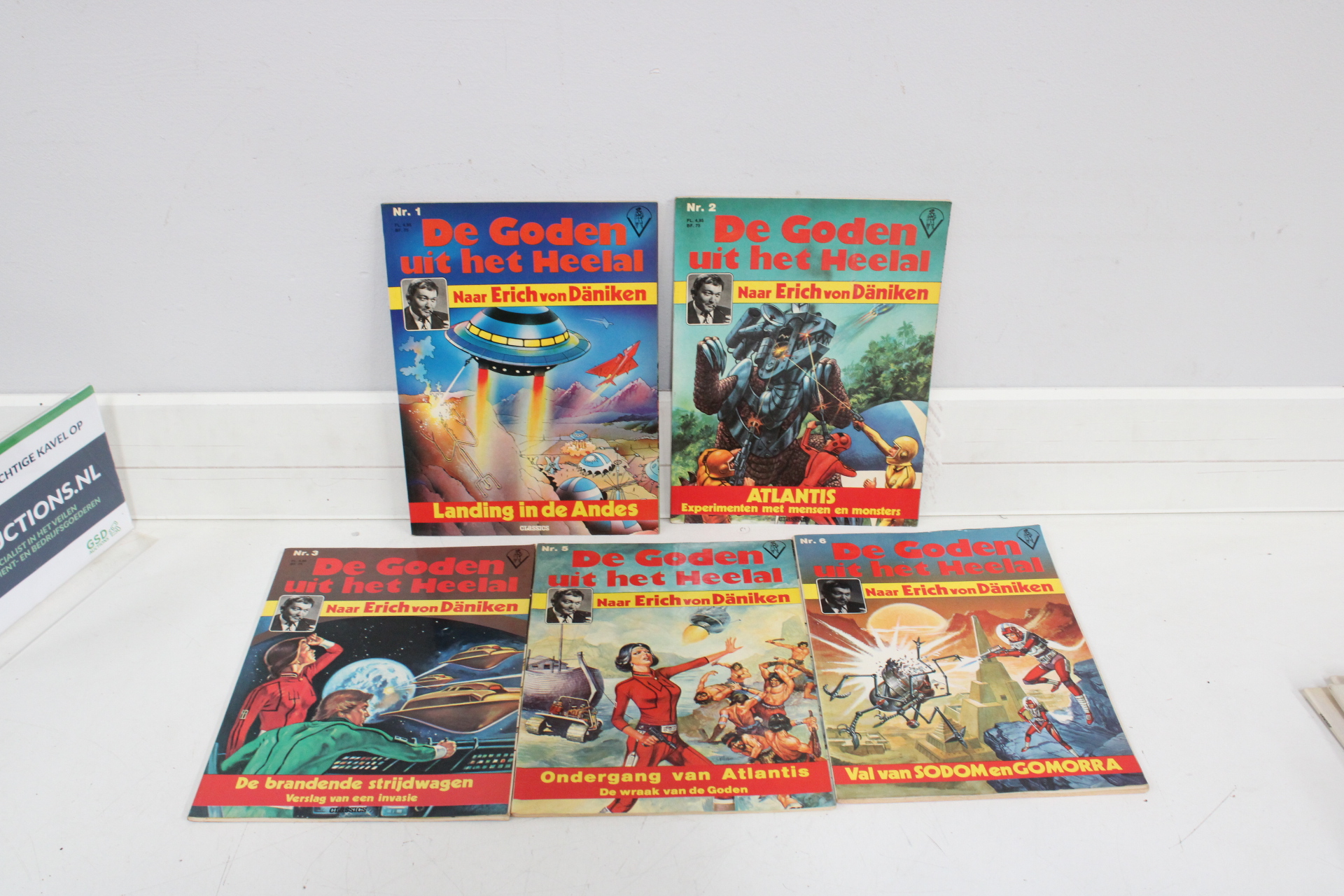 Stripboeken De Goden uit het Heelal nummer 1, 2, 3, 5 en 6 – foto 2 – kavel bij GSD Auctions, Zoeterwoude
