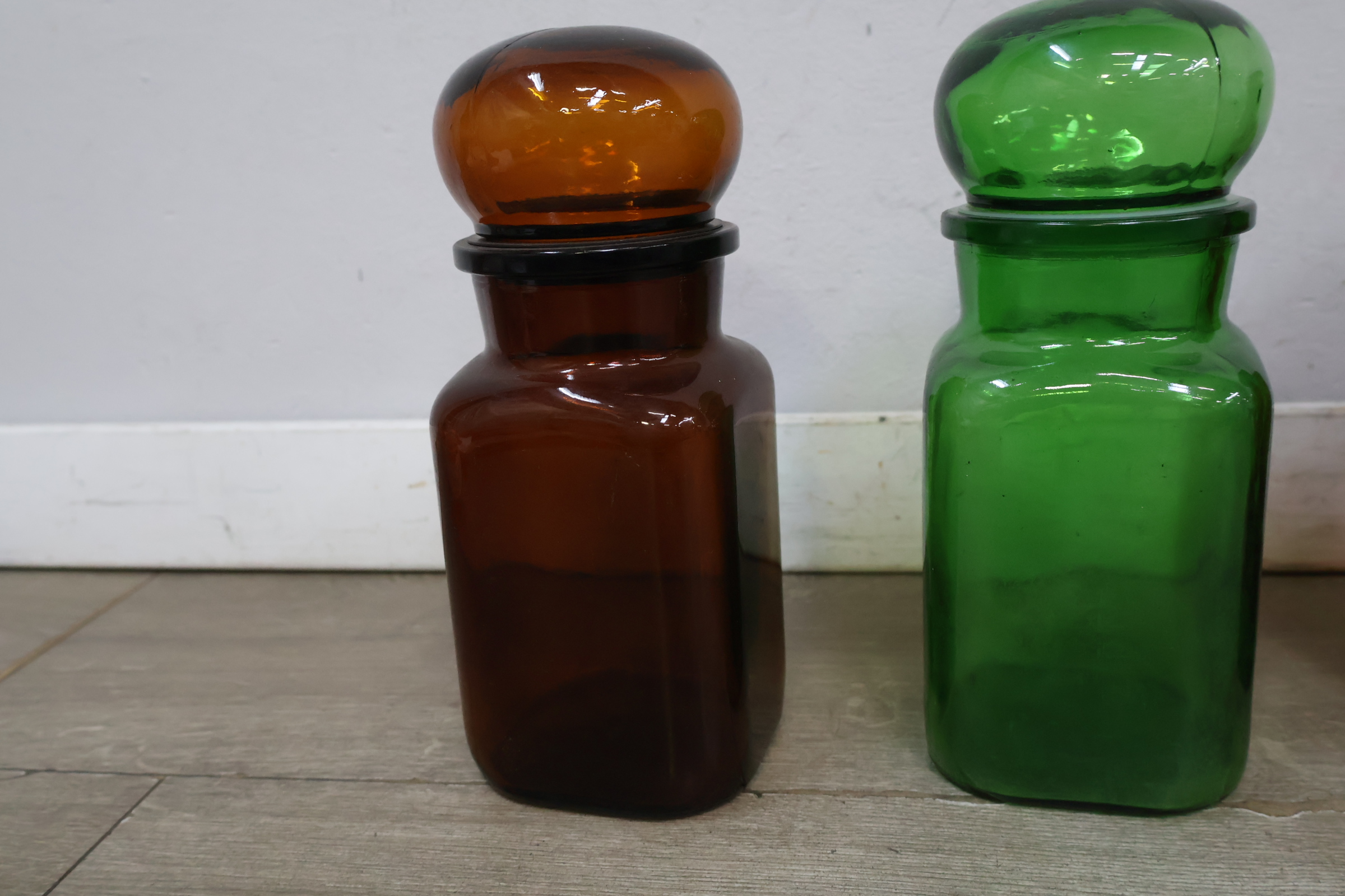 Antieke glazen apothekersflessen set – foto 5 – kavel bij GSD Auctions, Zoeterwoude
