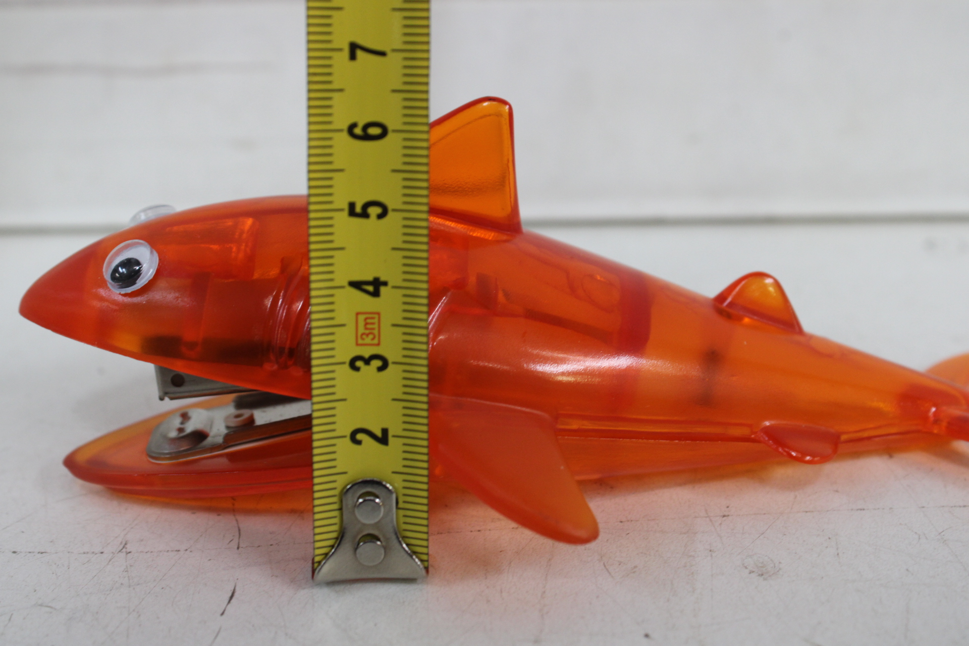 Oranje Nietmachine Haai – foto 8 – kavel bij GSD Auctions, Zoeterwoude