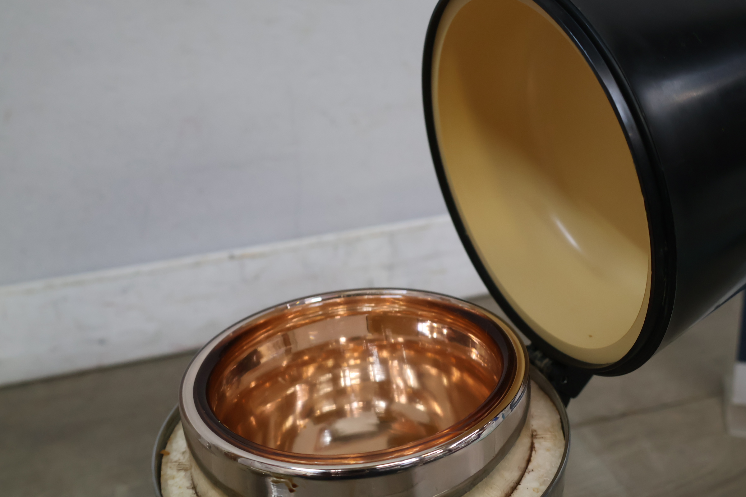 RVS cocktailshaker en ijsbucket met tang – foto 7 – kavel bij GSD Auctions, Zoeterwoude
