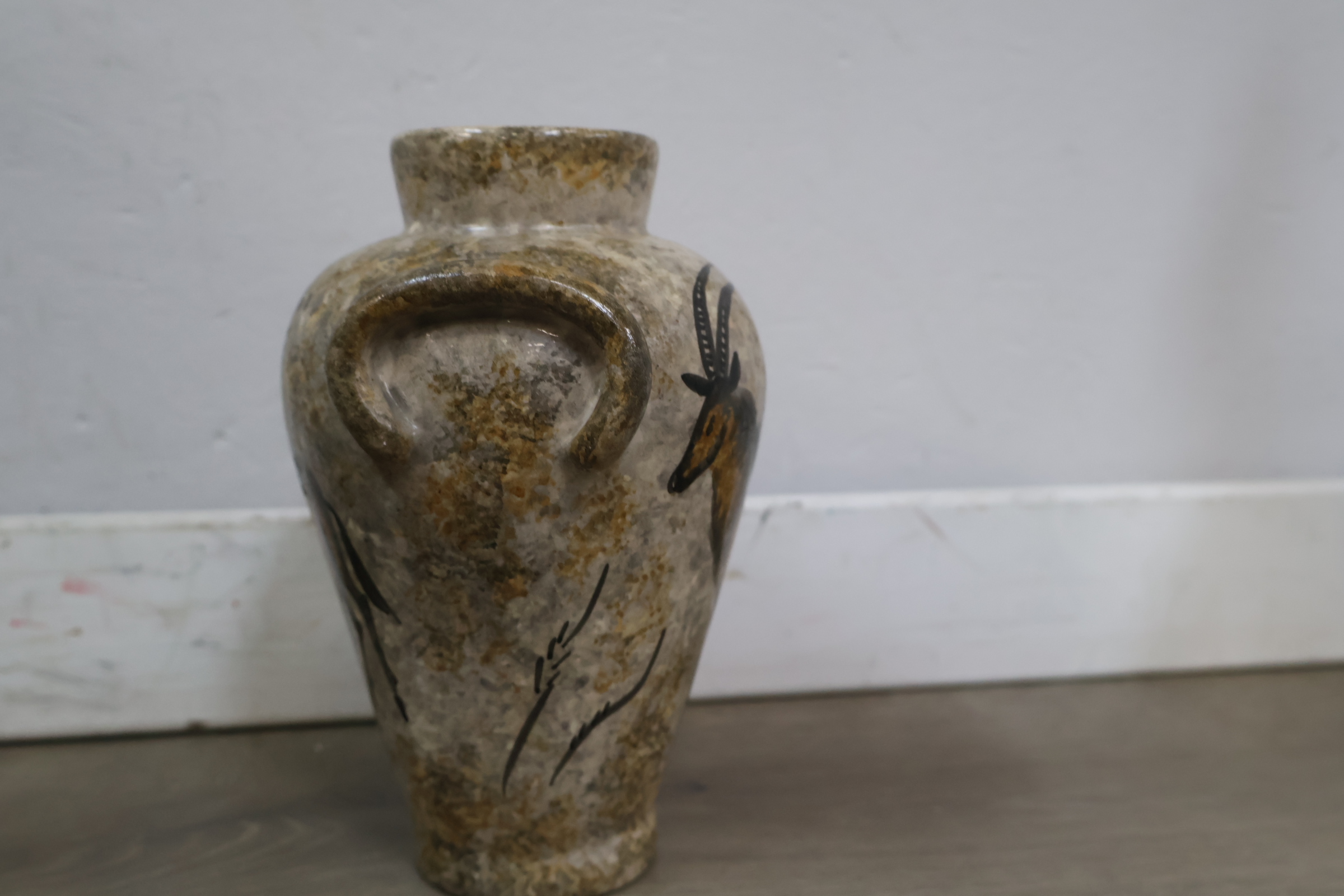 Set diverse kleurrijke keramische kommen en kopjes – foto 9 – kavel bij GSD Auctions, Zoeterwoude