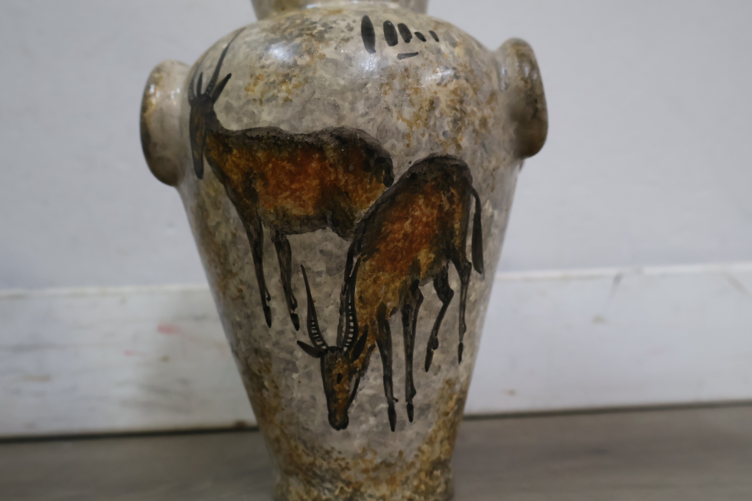 Set diverse kleurrijke keramische kommen en kopjes – foto 10 – kavel bij GSD Auctions, Zoeterwoude