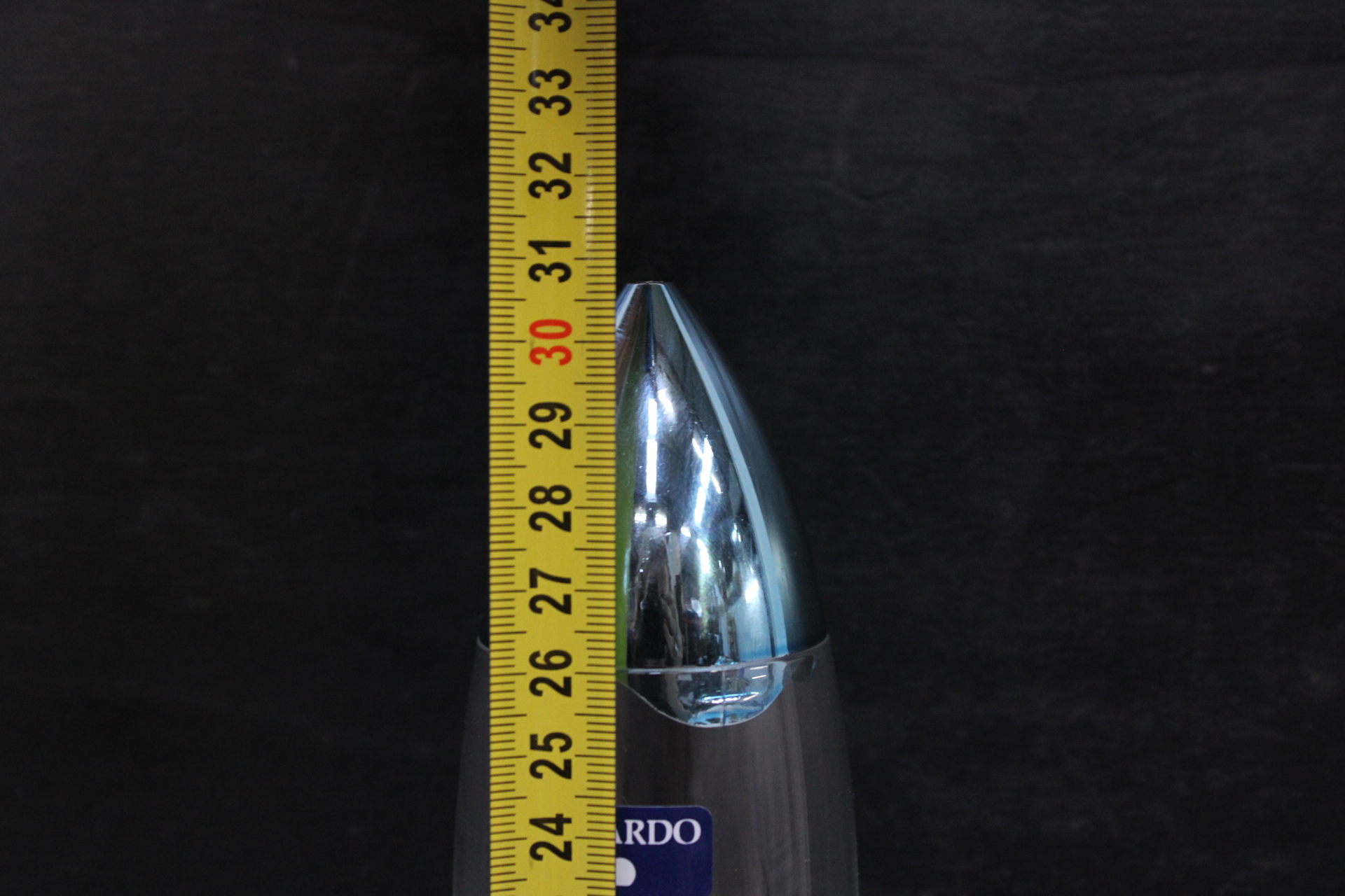 Leonardo glazen vaas met blauwe metalen dop – foto 9 – kavel bij GSD Auctions, Zoeterwoude