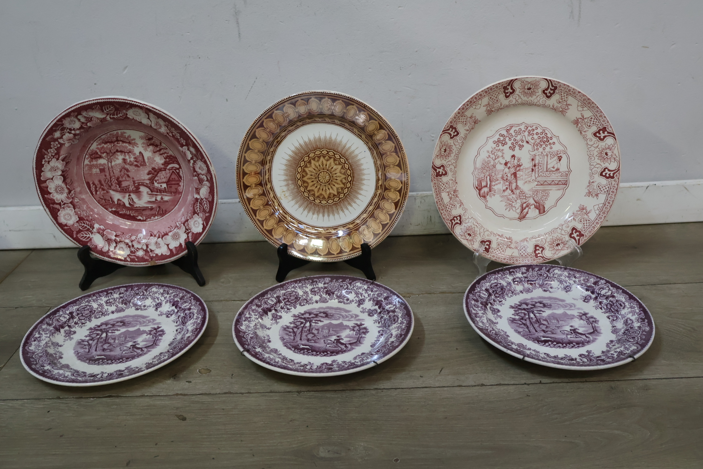 Set van 6 decoratieve borden met bloem- en landschapsmotieven – foto 3 – kavel bij GSD Auctions, Zoeterwoude