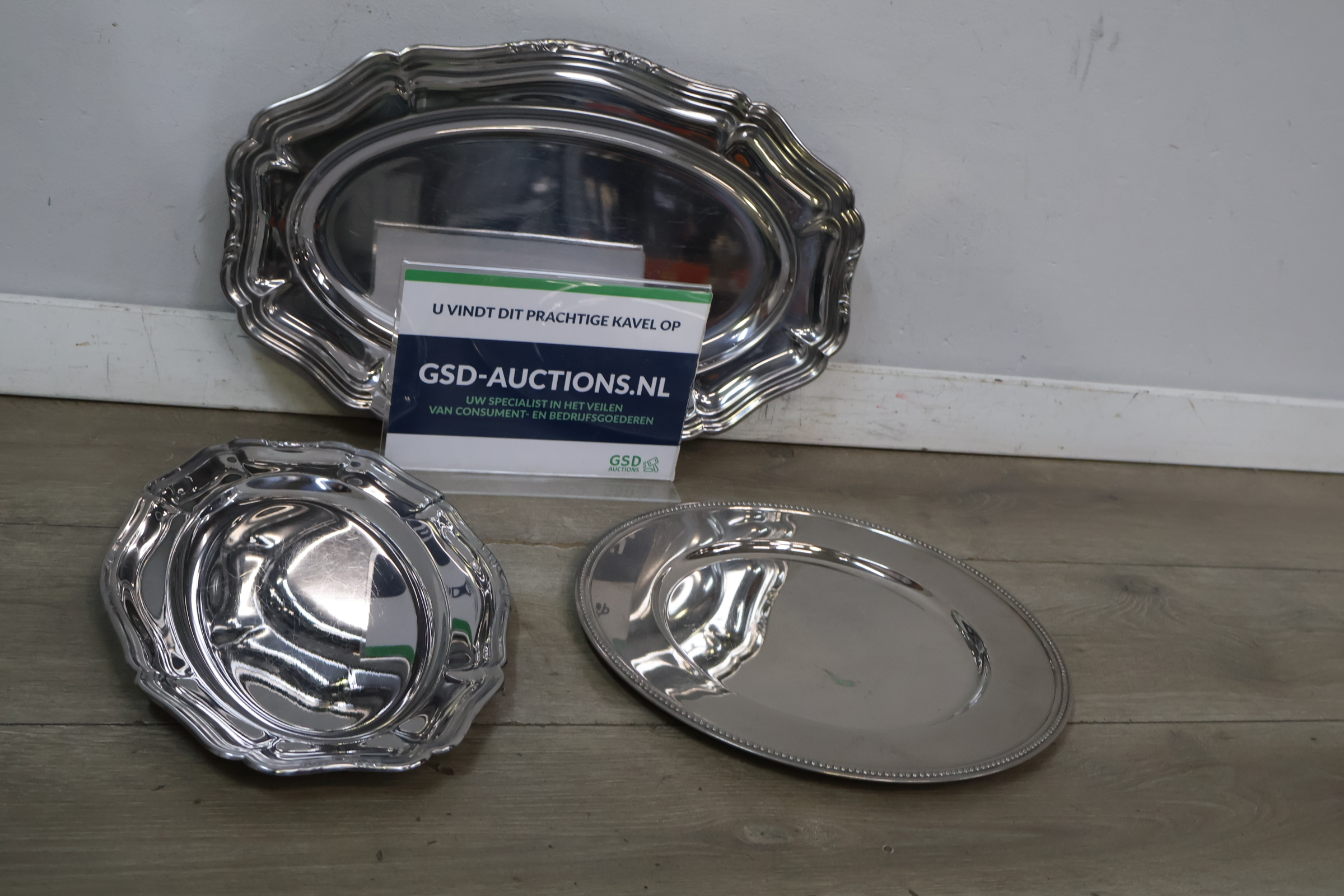 Set verzilverde schalen met sierlijke randen – kavel bij GSD Auctions, Zoeterwoude