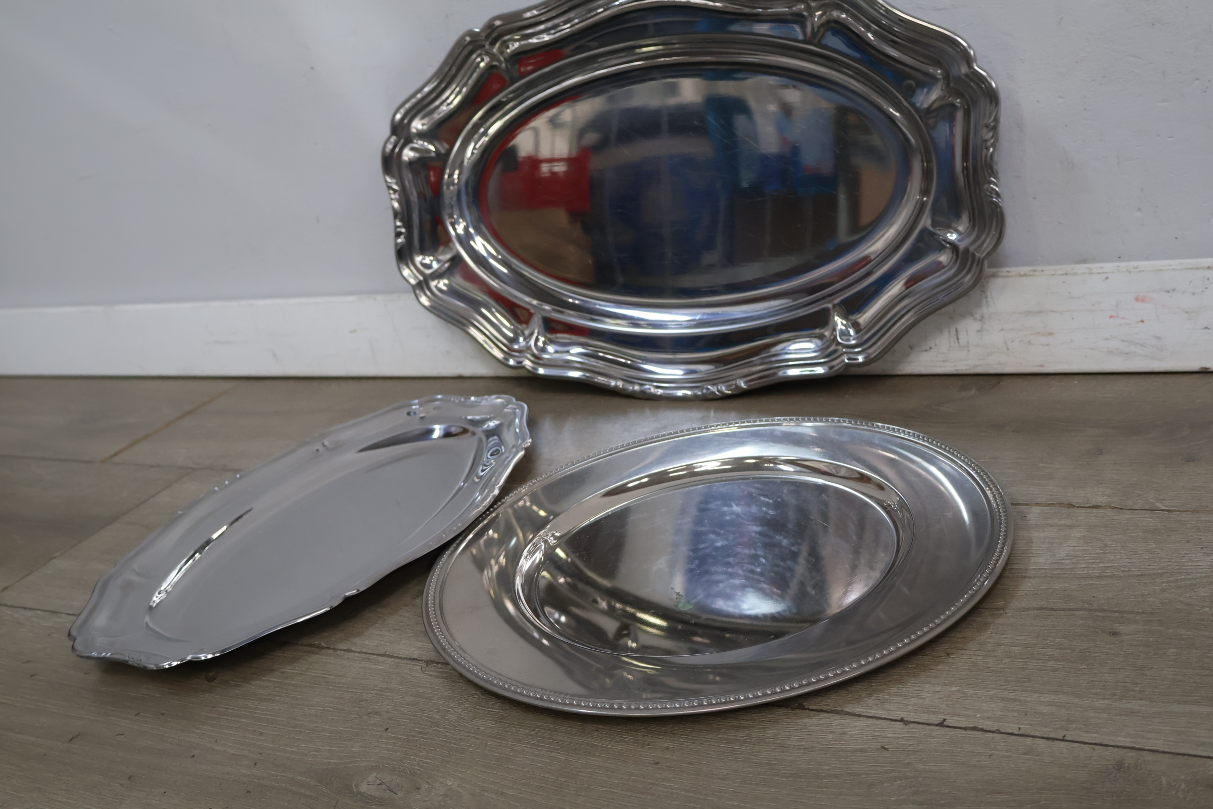 Set verzilverde schalen met sierlijke randen – foto 3 – kavel bij GSD Auctions, Zoeterwoude