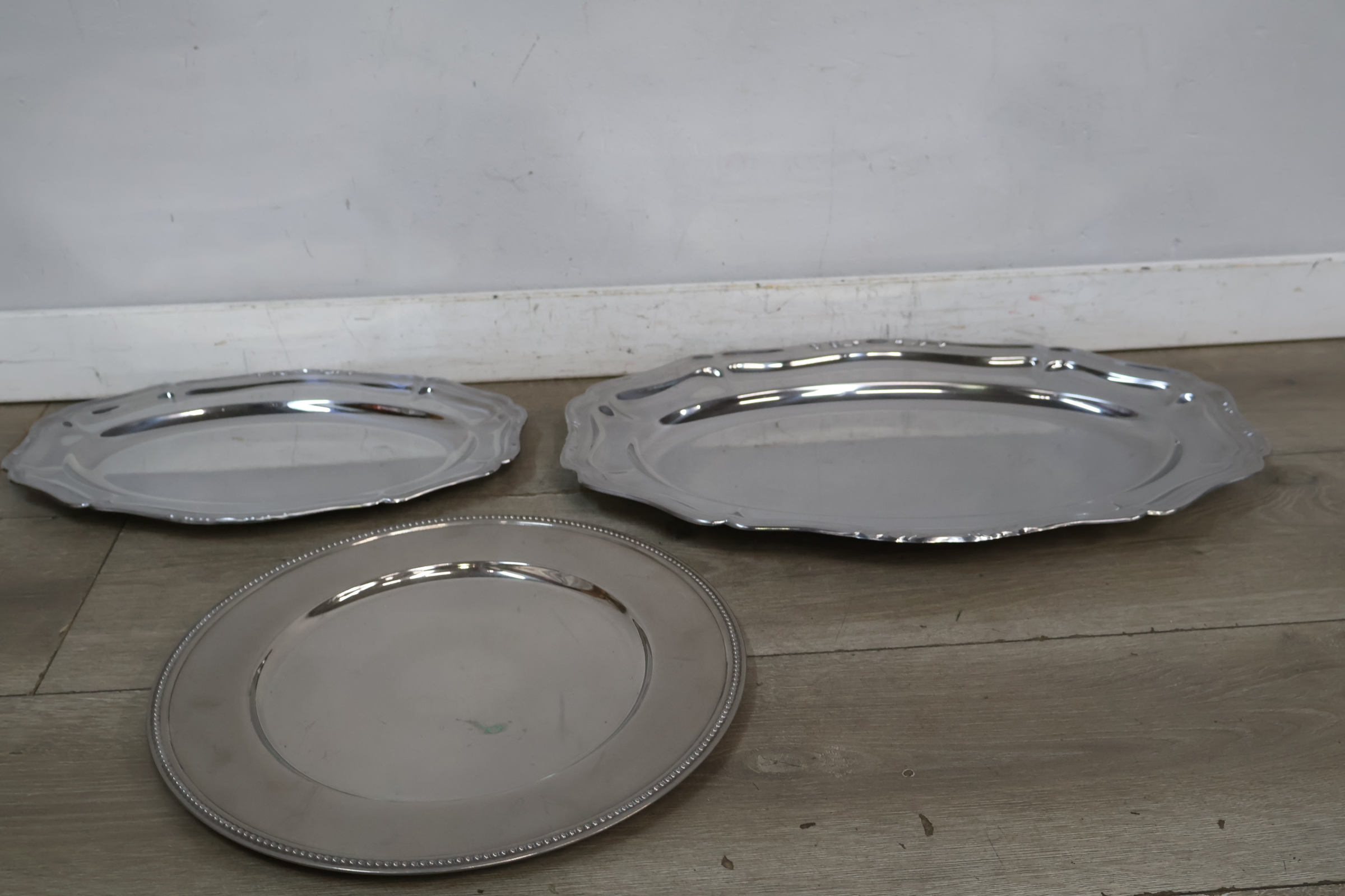 Set verzilverde schalen met sierlijke randen – foto 4 – kavel bij GSD Auctions, Zoeterwoude