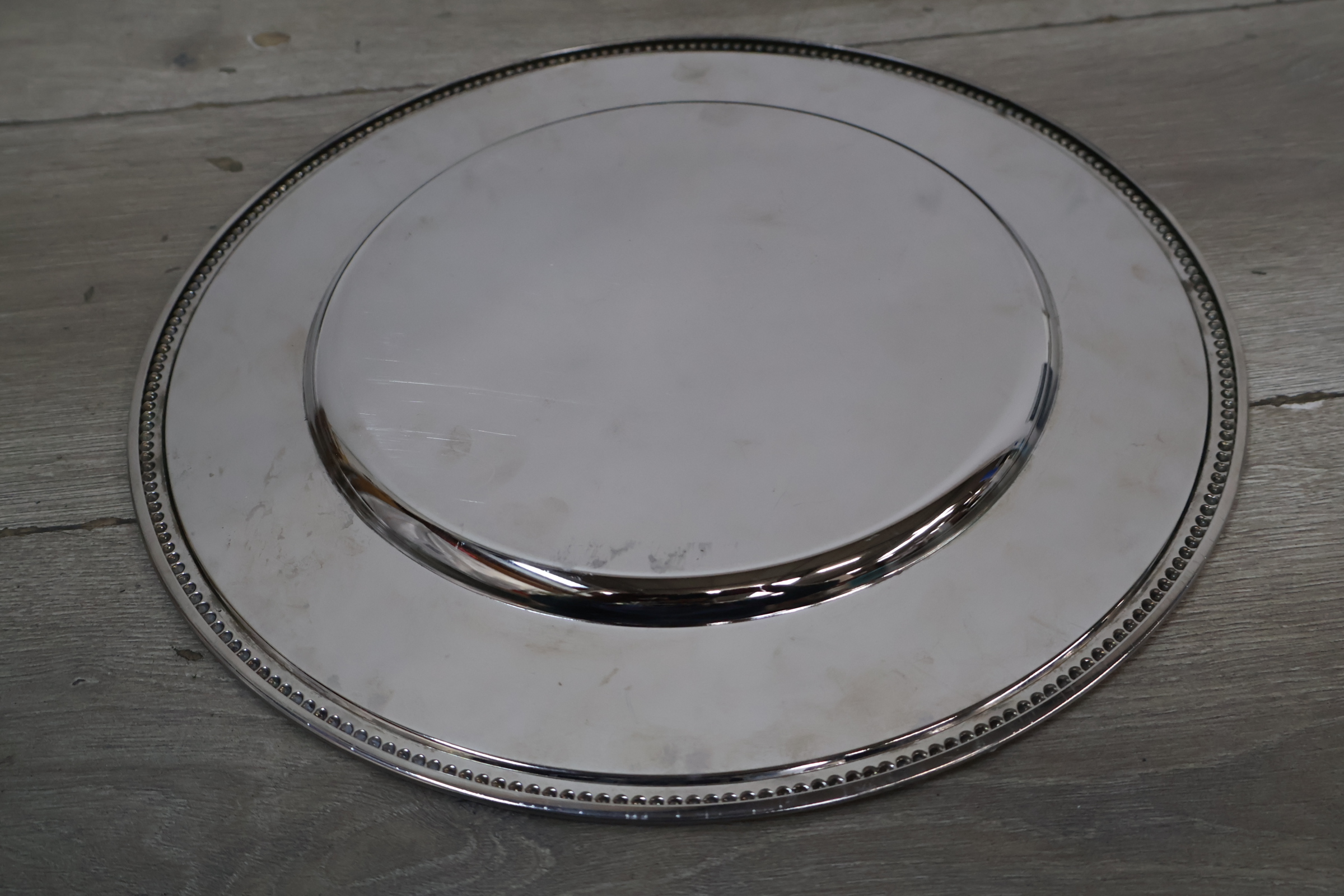 Set verzilverde schalen met sierlijke randen – foto 6 – kavel bij GSD Auctions, Zoeterwoude
