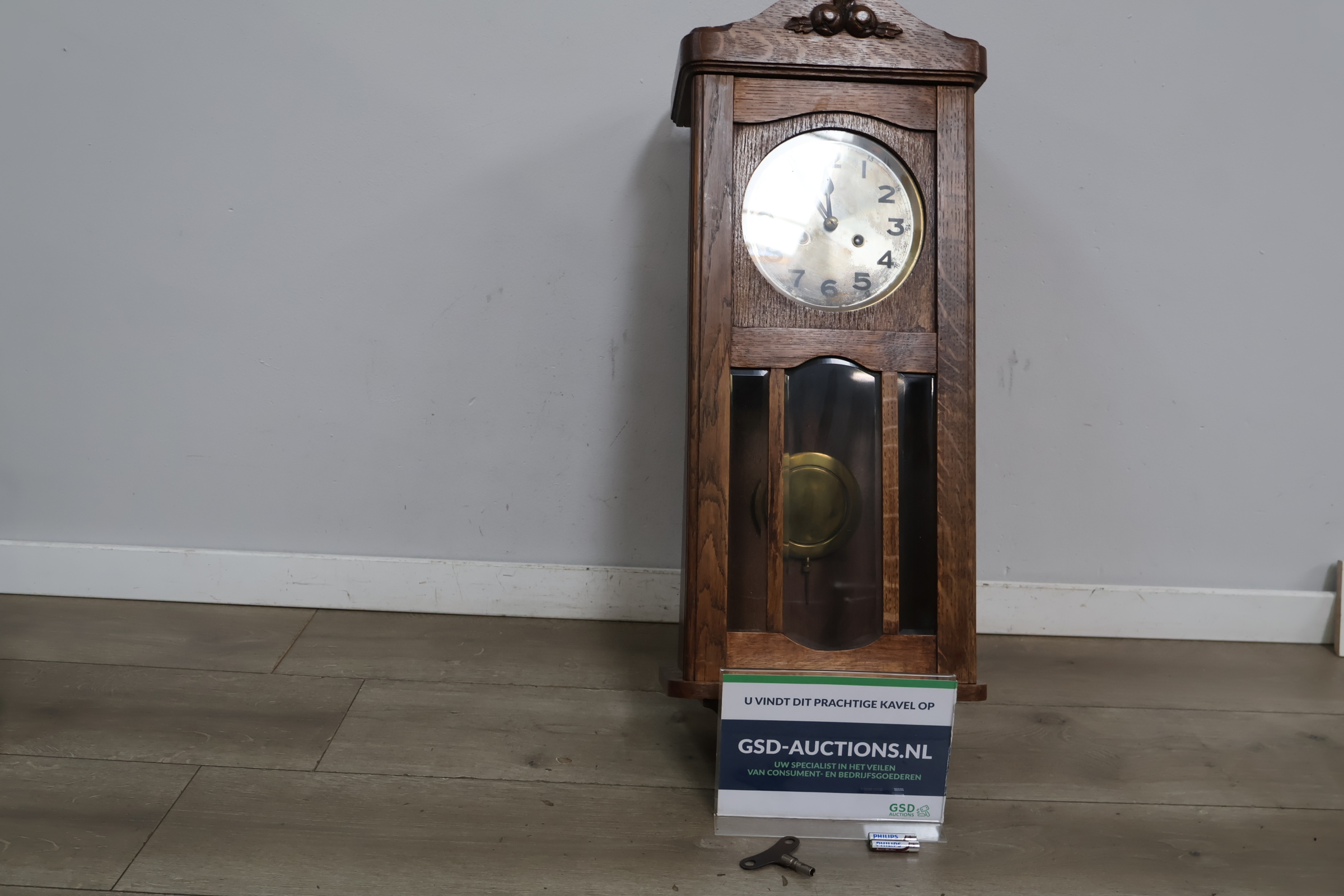 Houten staande klok met pendel – foto 2 – kavel bij GSD Auctions, Zoeterwoude