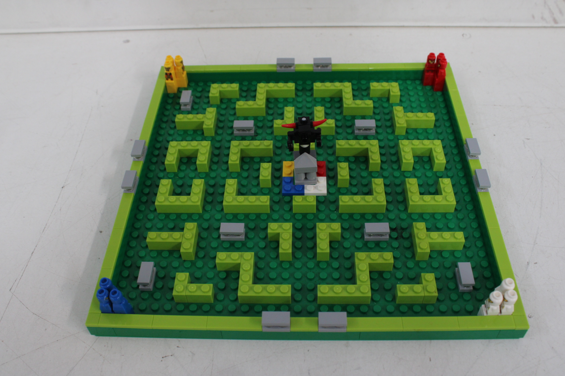 LEGO Minotaurus bordspel 3841 – foto 4 – kavel bij GSD Auctions, Zoeterwoude