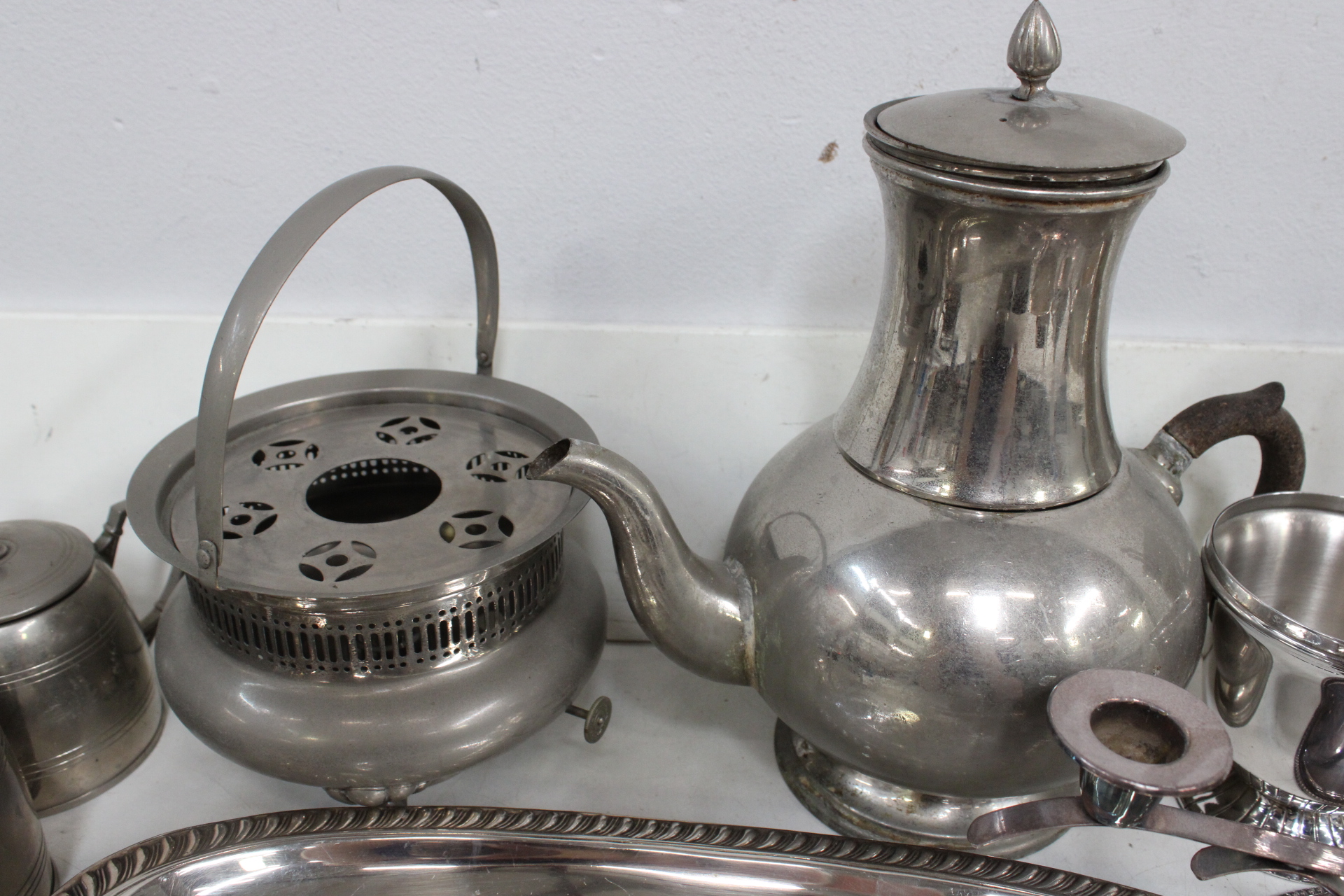 Zilverkleurige diverse theeservies onderdelen en decoraties – foto 6 – kavel bij GSD Auctions, Zoeterwoude