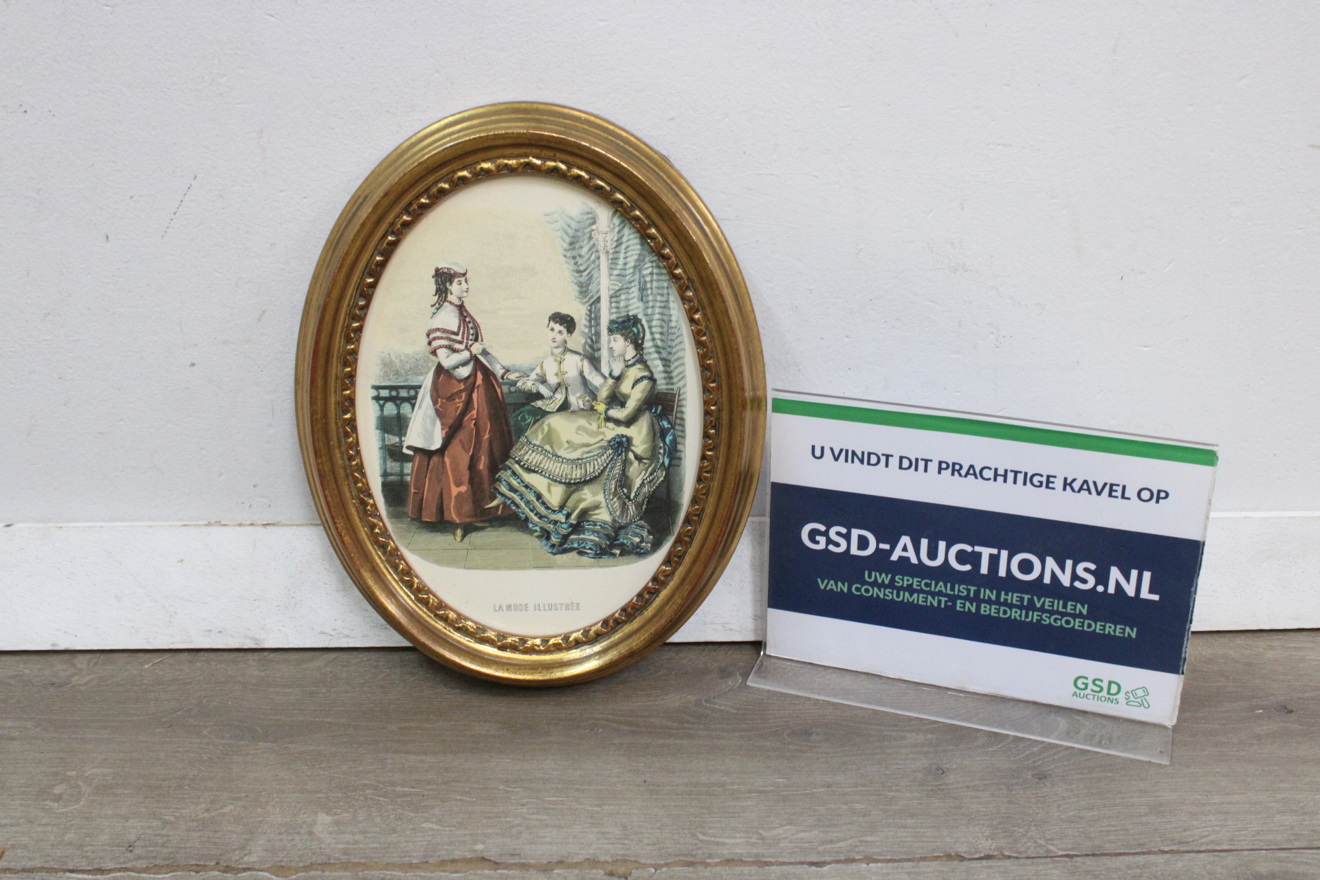 Ovaal ingelijst vintage modeprentje La Mode Illustrée – kavel bij GSD Auctions, Zoeterwoude