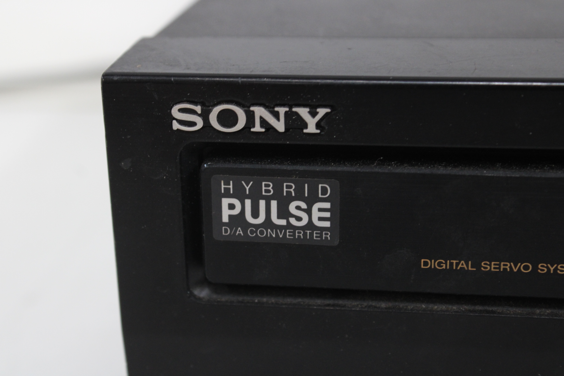 Sony CDP-M301 Compact Disc Player – foto 3 – kavel bij GSD Auctions, Zoeterwoude