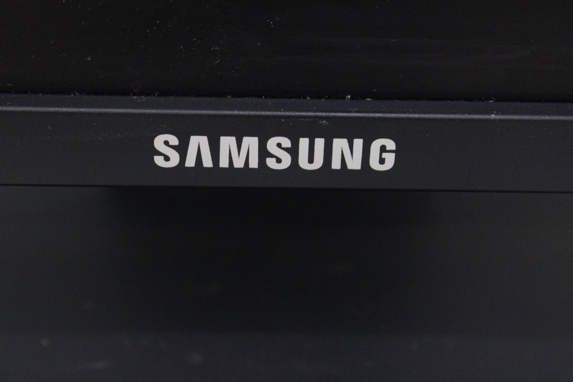 Samsung SyncMaster 2443BW computermonitor – foto 3 – kavel bij GSD Auctions, Zoeterwoude