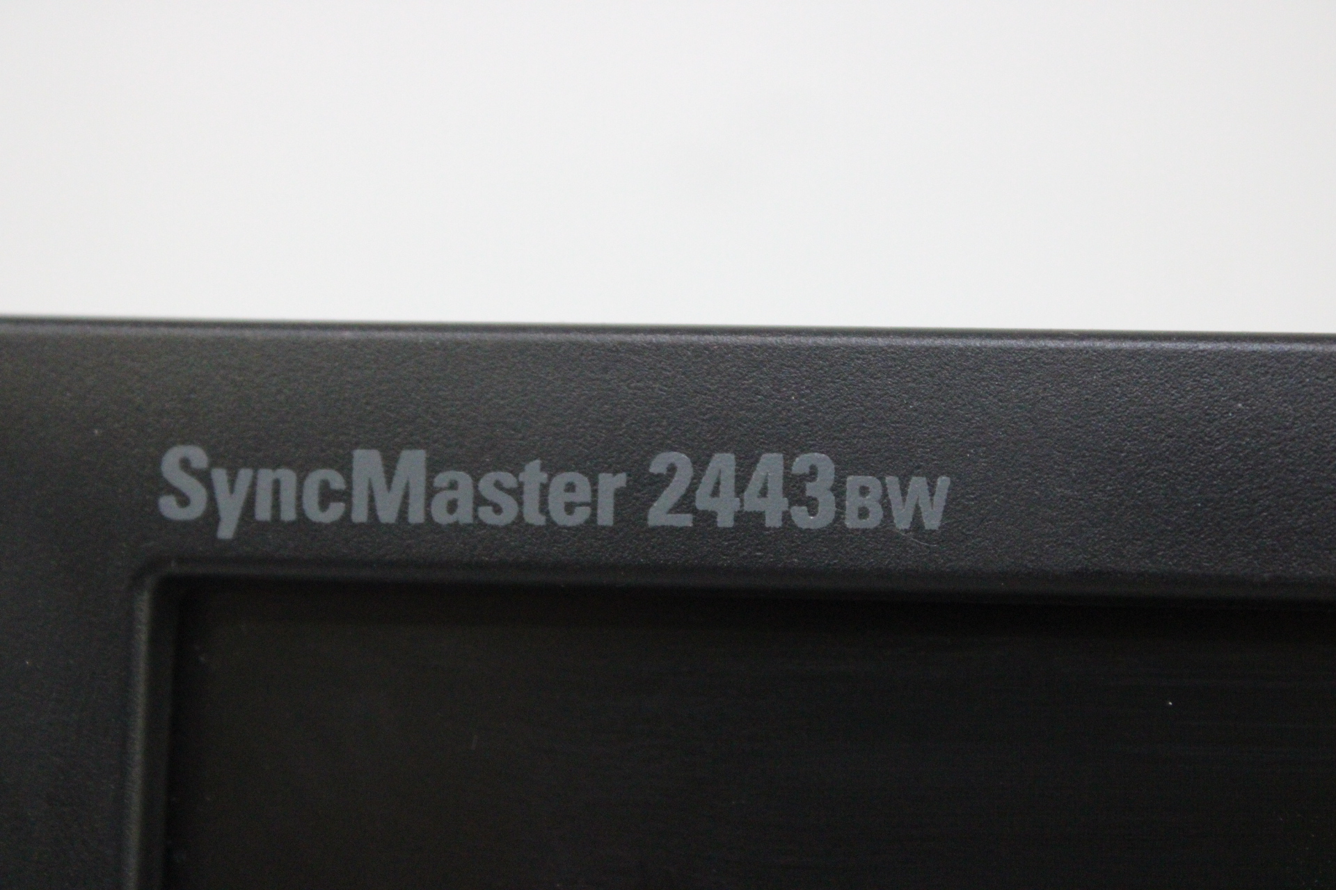 Samsung SyncMaster 2443BW computermonitor – foto 6 – kavel bij GSD Auctions, Zoeterwoude