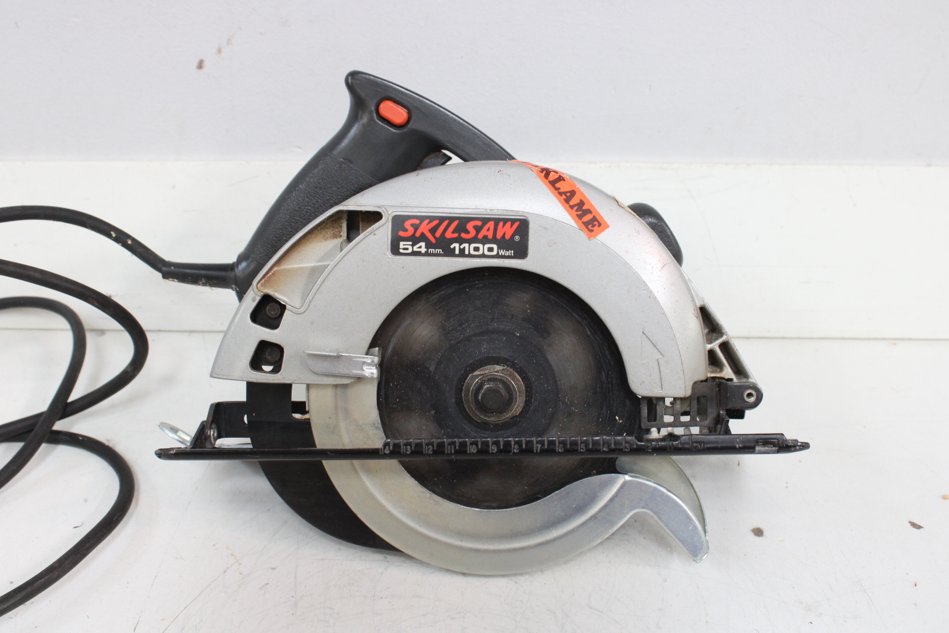 Skilsaw elektrische cirkelzaag 1100W – foto 2 – kavel bij GSD Auctions, Zoeterwoude