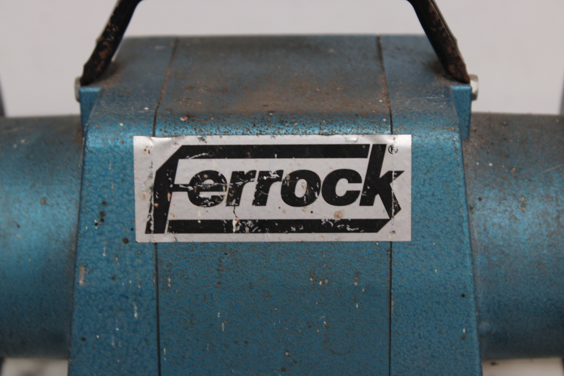 Ferrock tafel- en slijpmachine – foto 8 – kavel bij GSD Auctions, Zoeterwoude