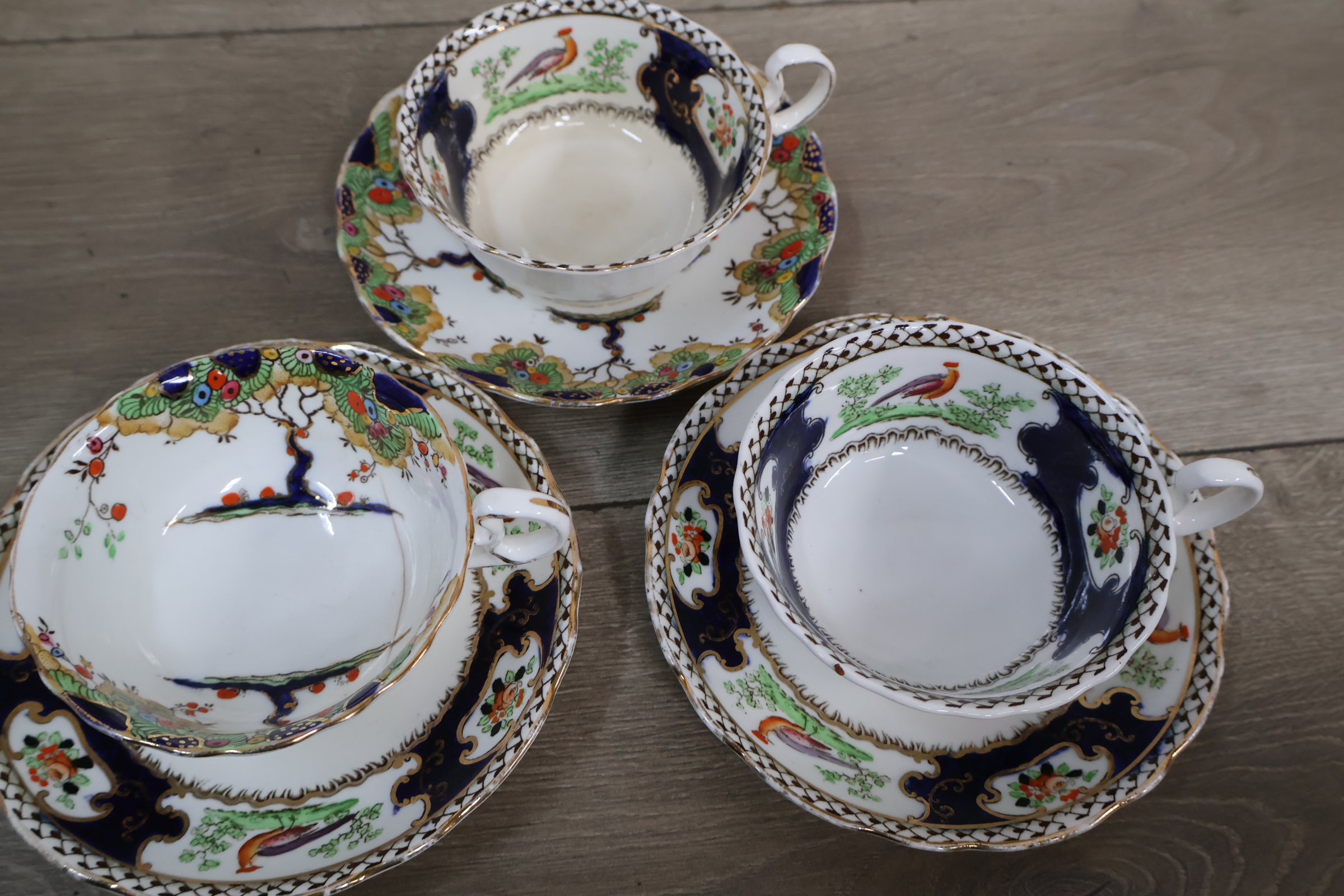 Set diverse vintage porseleinen schaaltjes en kop en schotels – foto 5 – kavel bij GSD Auctions, Zoeterwoude