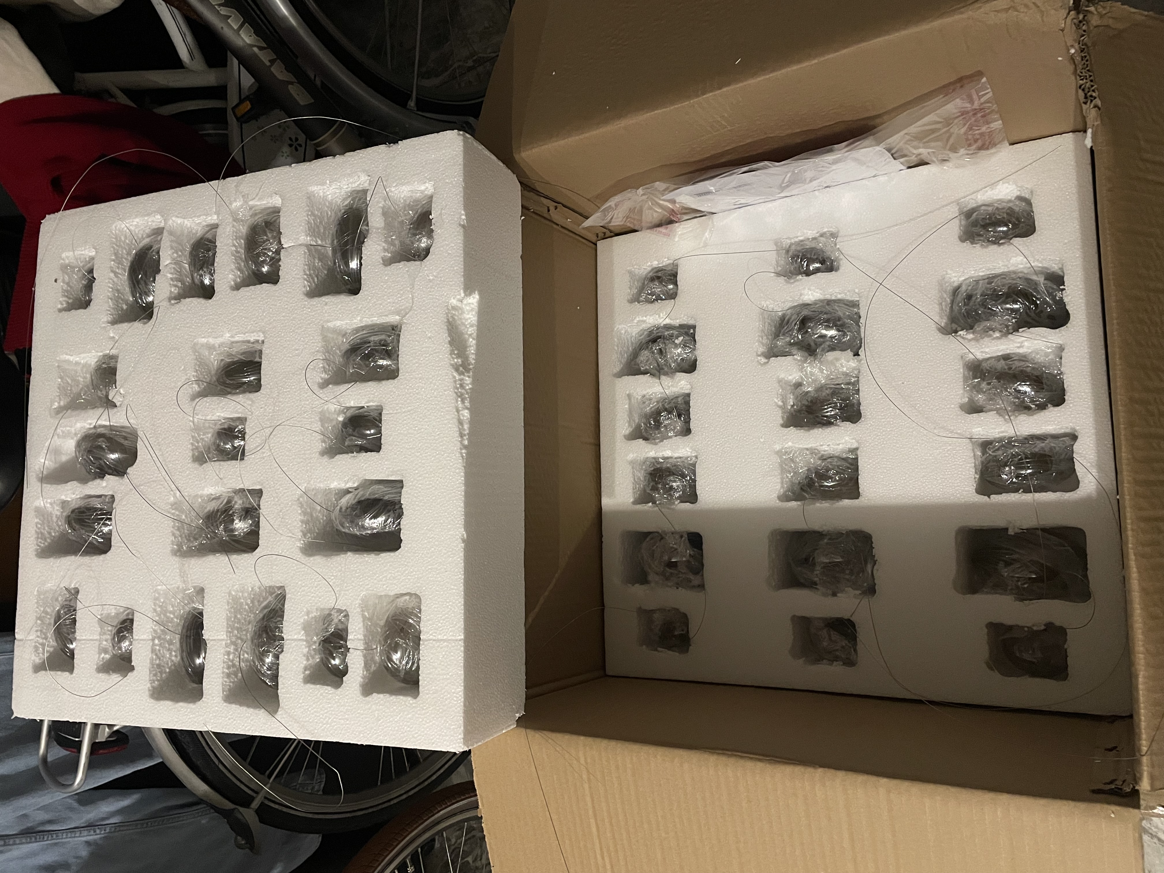 Led plafondlamp Bubbels(nieuwe product) – foto 9 – kavel bij GSD Auctions, Zoeterwoude