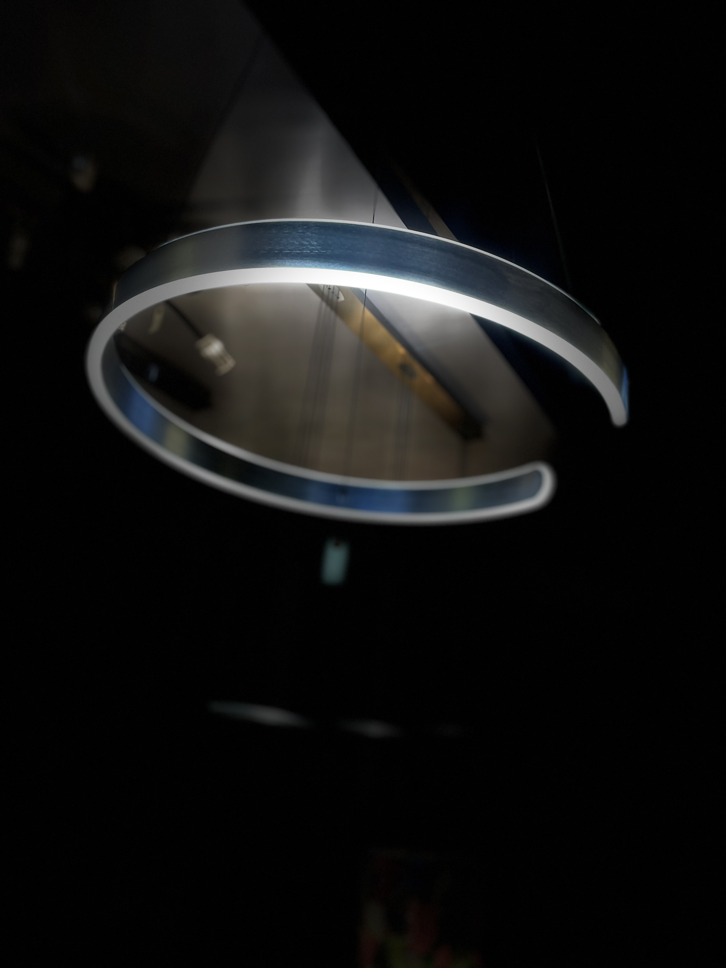 Led plafondlamp c-vorm met afstandsbediening (nieuw in doos) – foto 2 – kavel bij GSD Auctions, Zoeterwoude